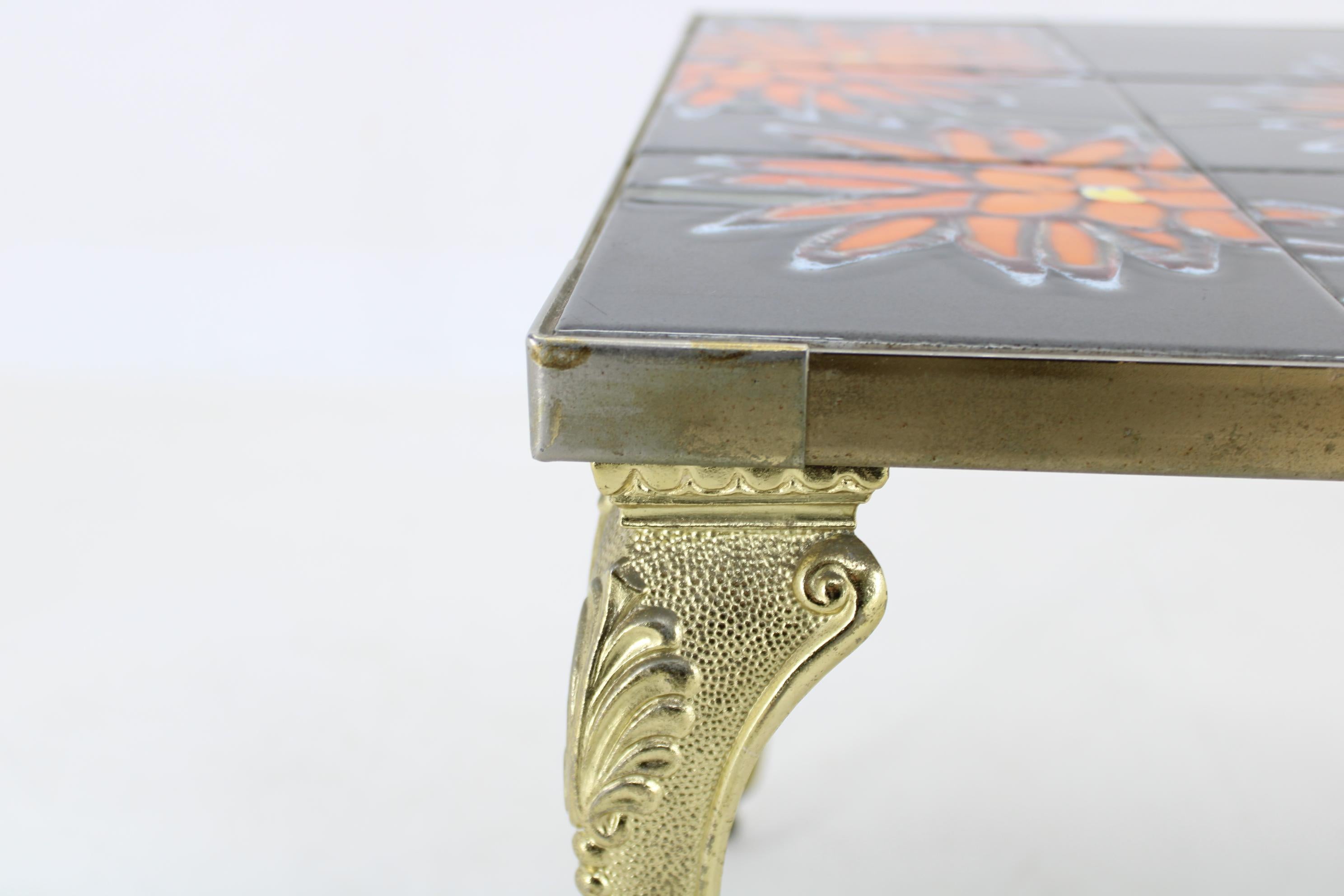 1970s Brass And Tiled Coffee Table, Italy  In Good Condition For Sale In Praha, CZ
