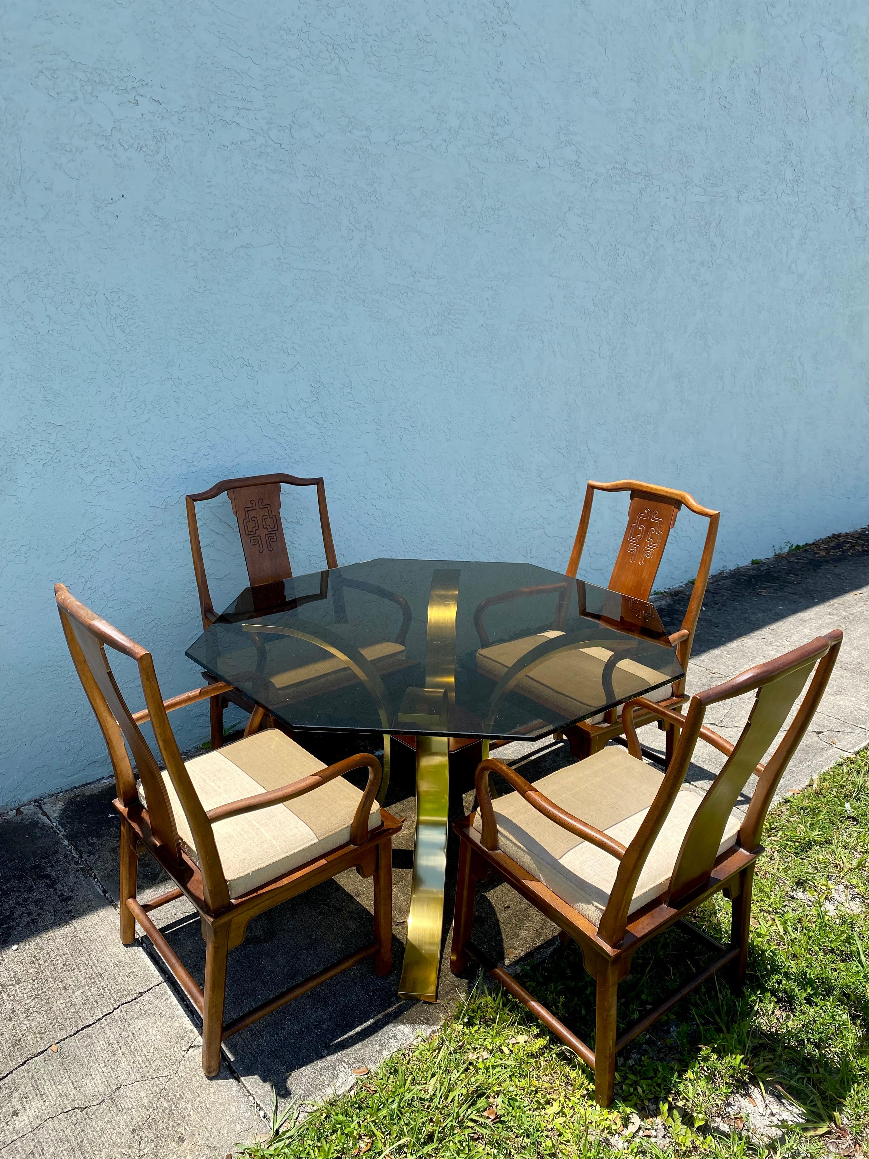 Mid-Century Modern 1970s Mastercraft Sculptural Brass Wood Smoke Hexagonal Dining Table, Set of 5 For Sale