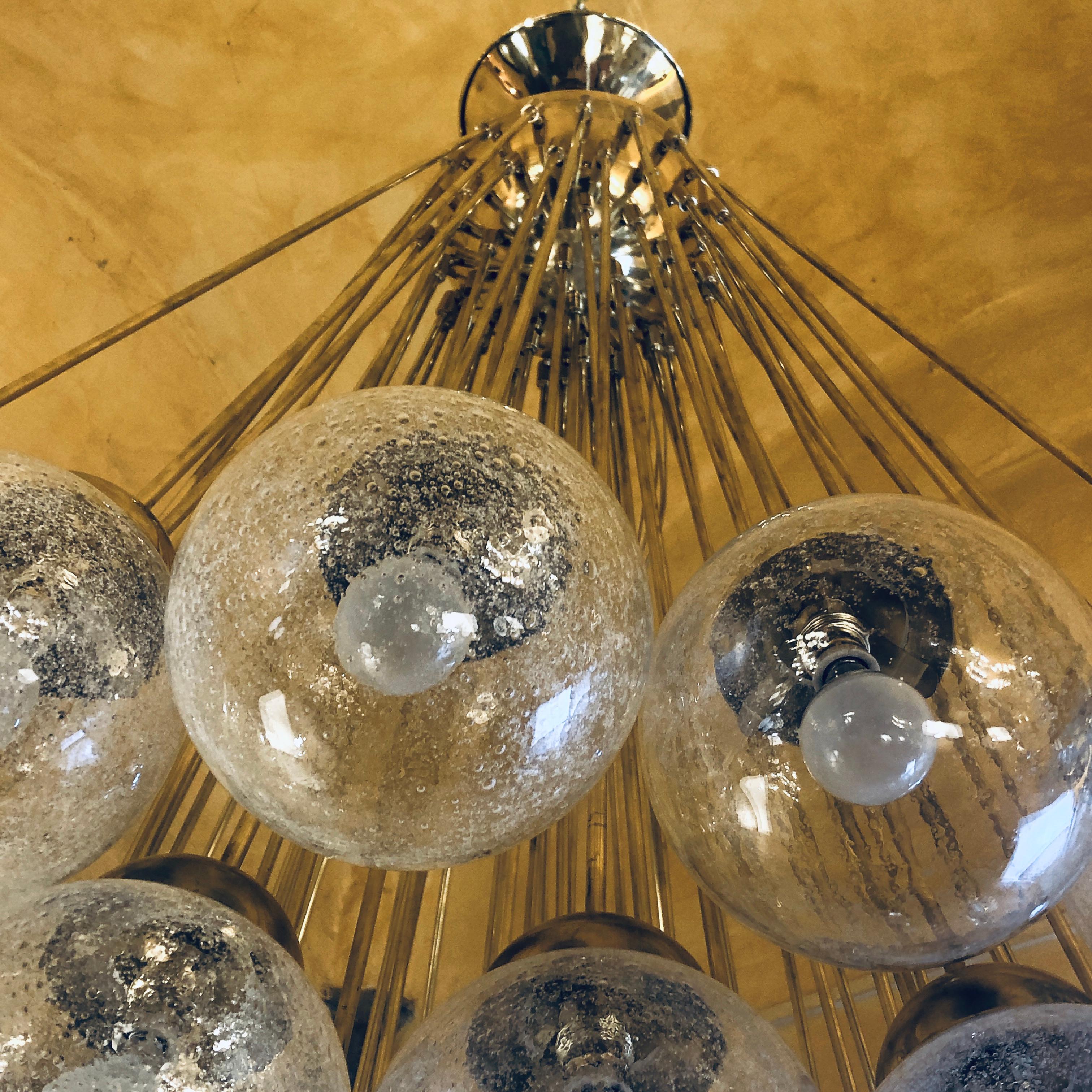 1970s Brass Chandelier with Transparent Pulegoso Murano Glass Diffusers, Venini 8