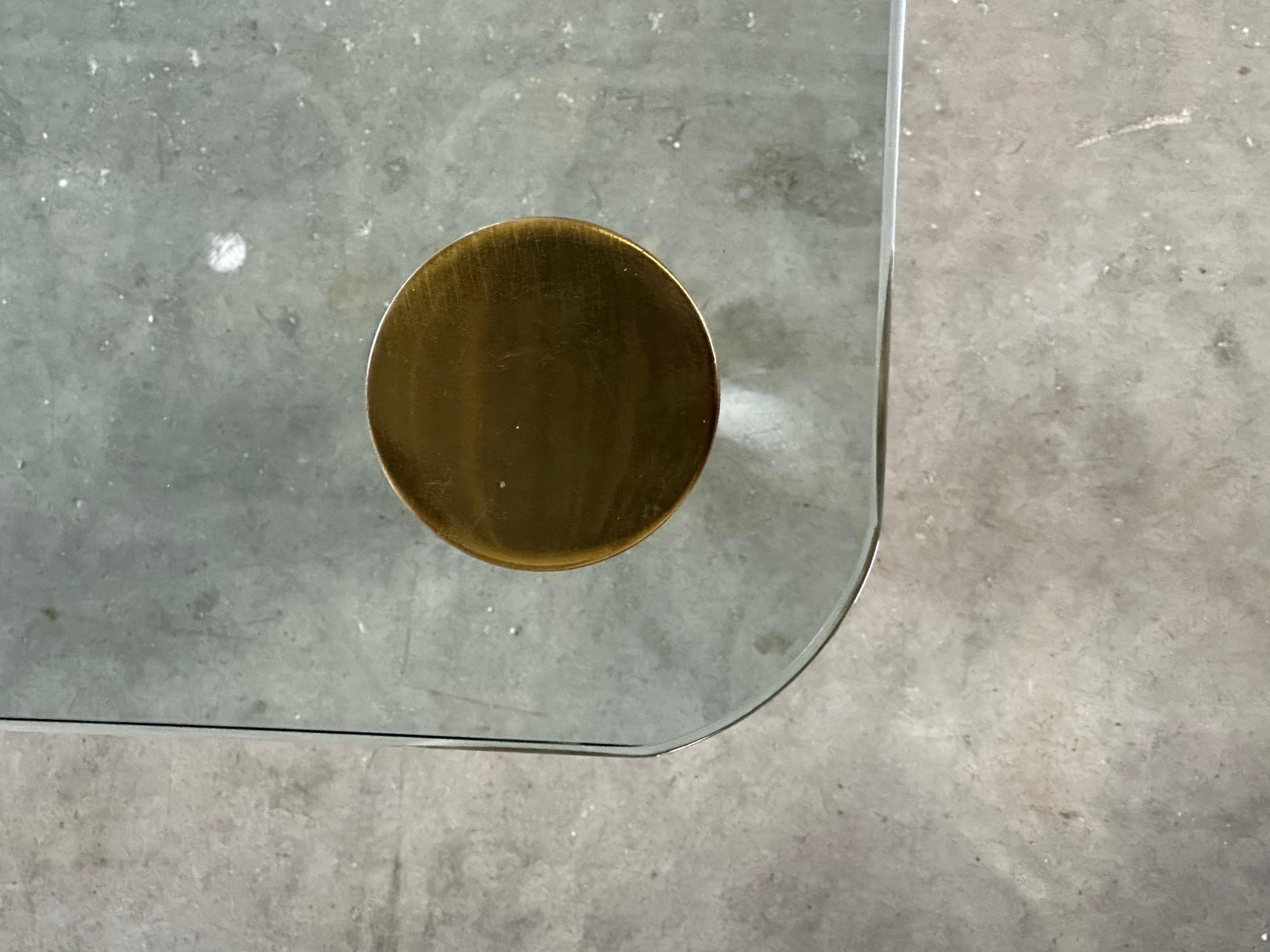 1970s Brass Cylinders Lucite Glass Cocktail Table by Pace en vente 5
