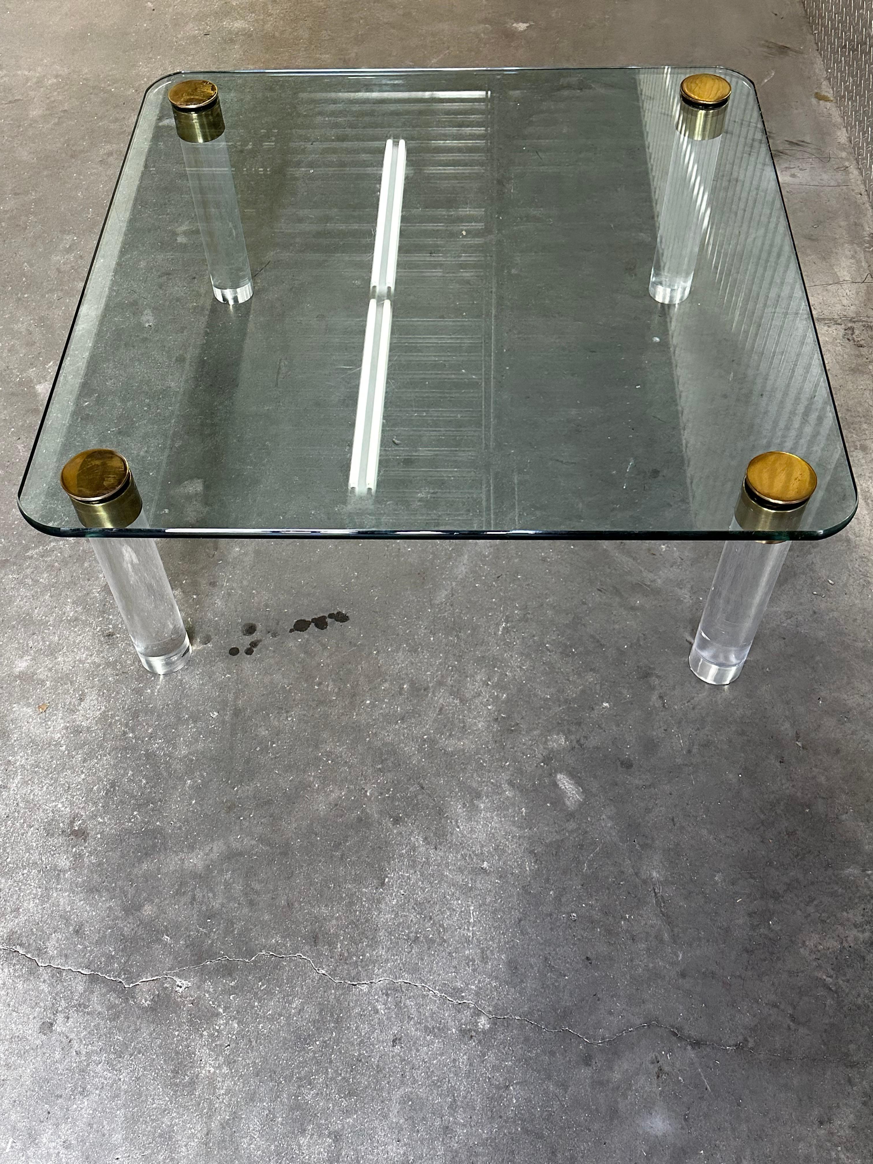 1970s Brass Cylinders Lucite Glass Cocktail Table by Pace In Good Condition For Sale In Fort Lauderdale, FL