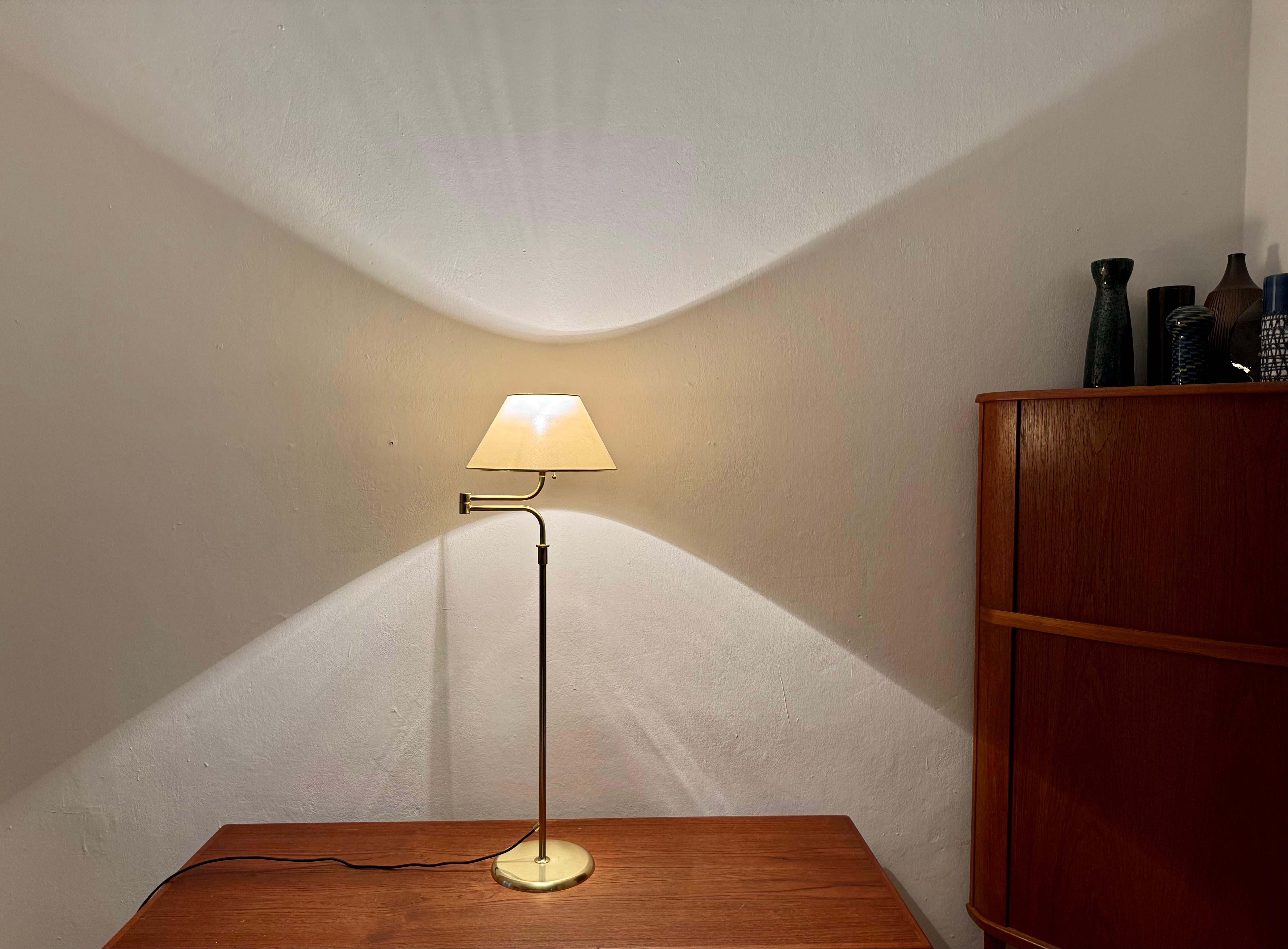 1970s brass Lesan floor lamp by Florian Schulz For Sale 7