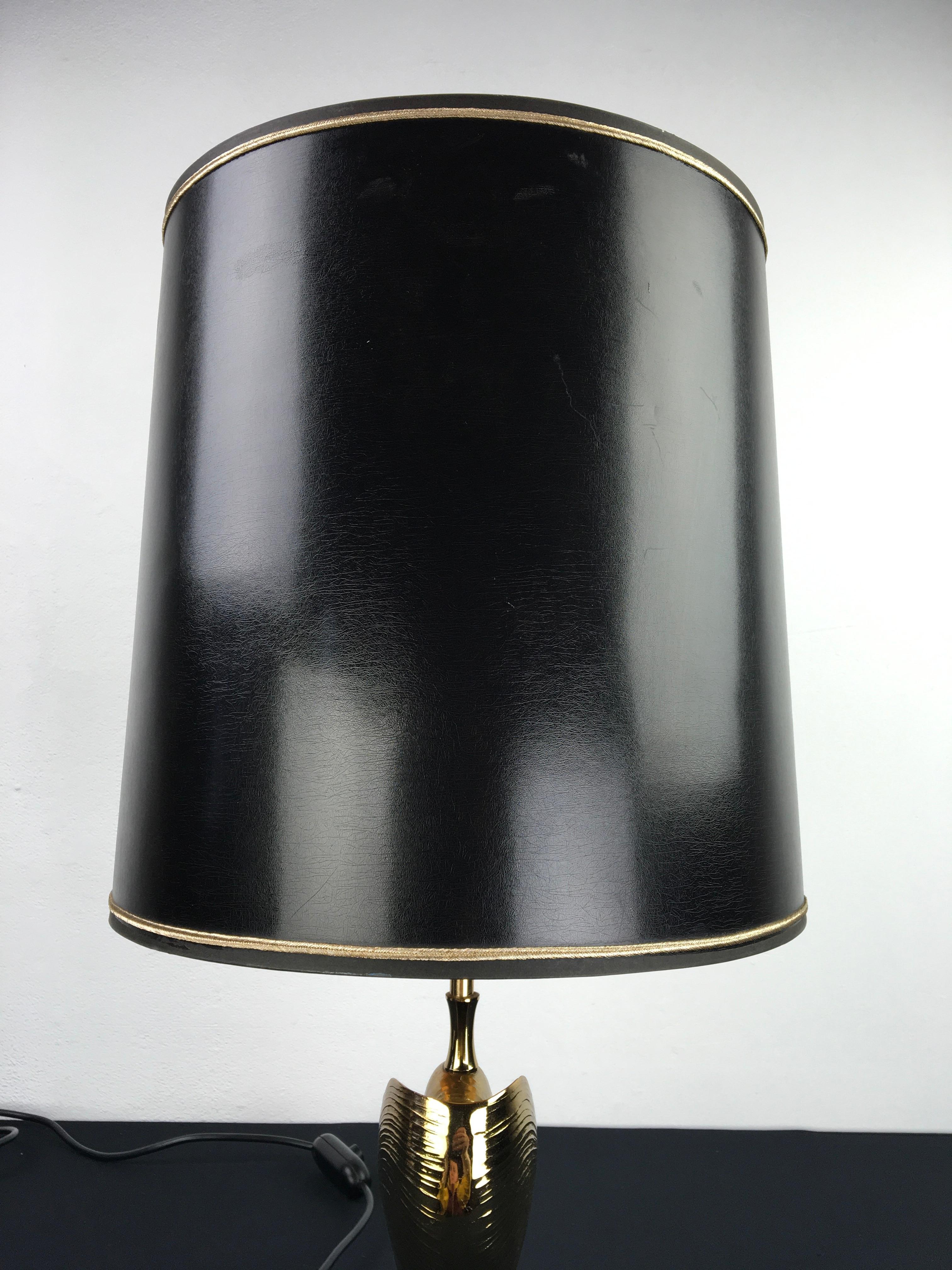 1970s Brass Nautilus Shell Table Lamp For Sale 2