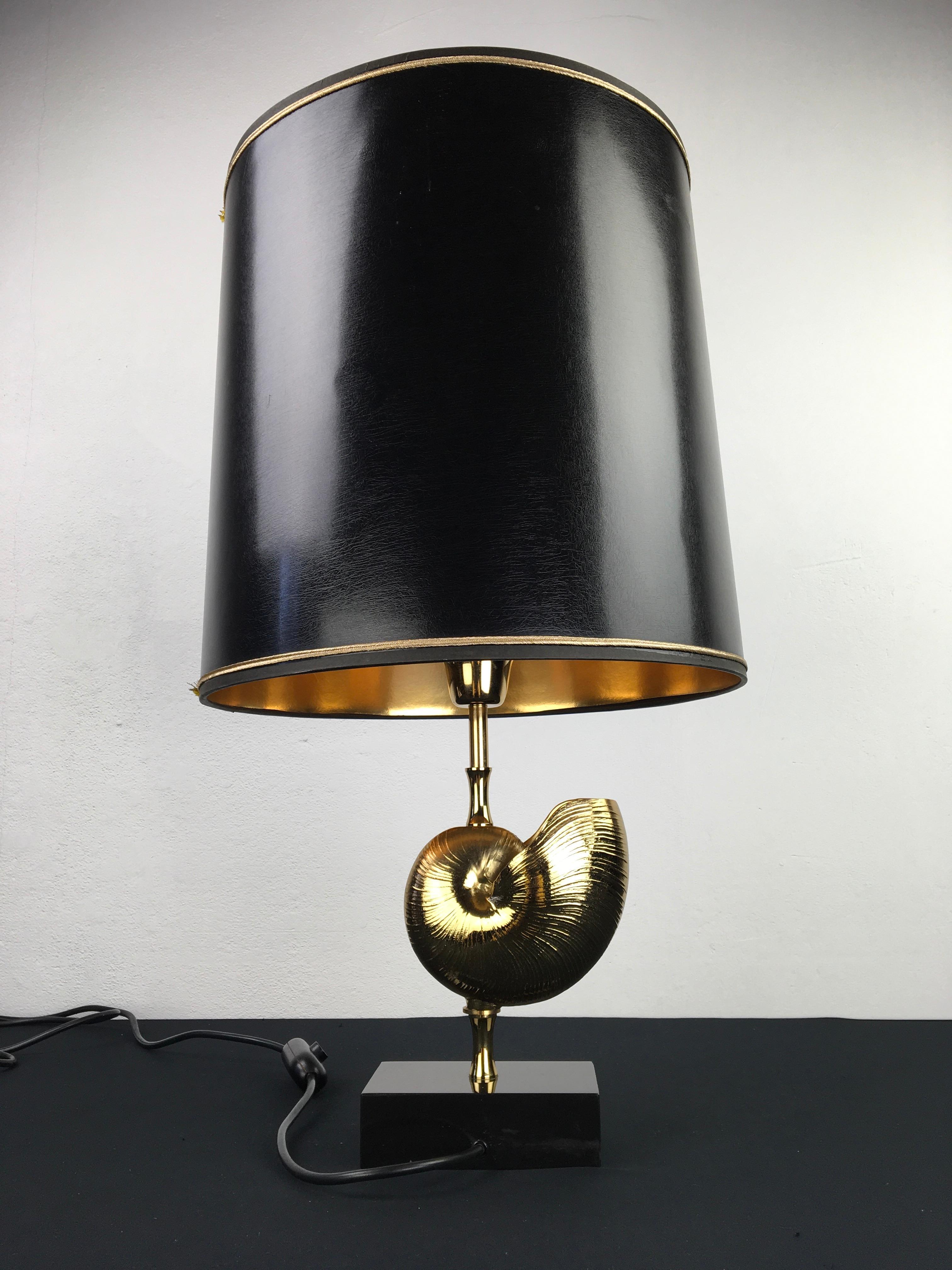 1970s Brass Nautilus Shell Table Lamp For Sale 4