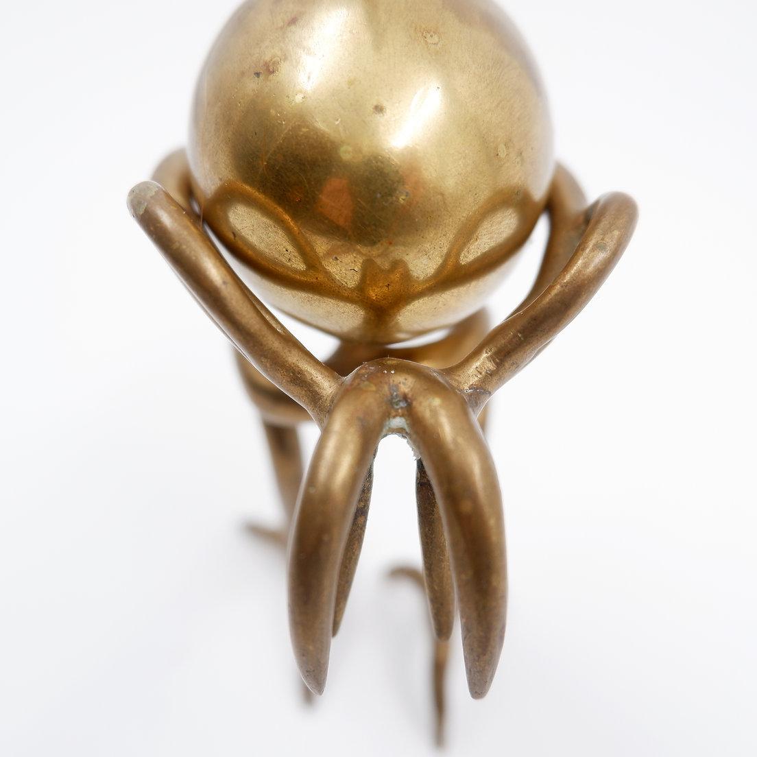 Scultura di struzzo in ottone con uovo degli anni '70 in vendita 6