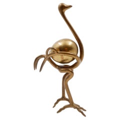 Sculpture d'autruche en laiton des années 1970 avec œuf