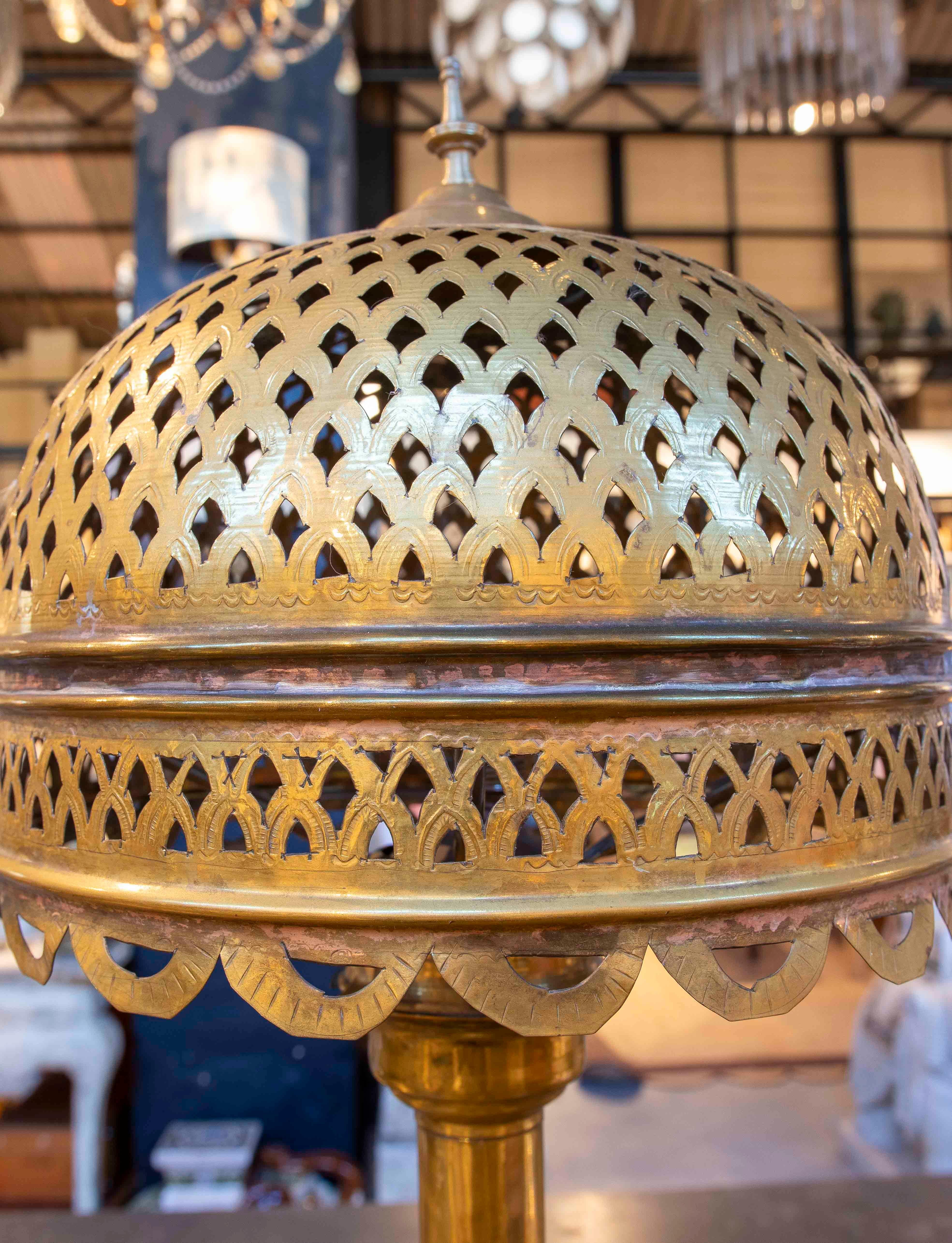 Spanish 1970s Brass Table Lamp with Openwork Shade