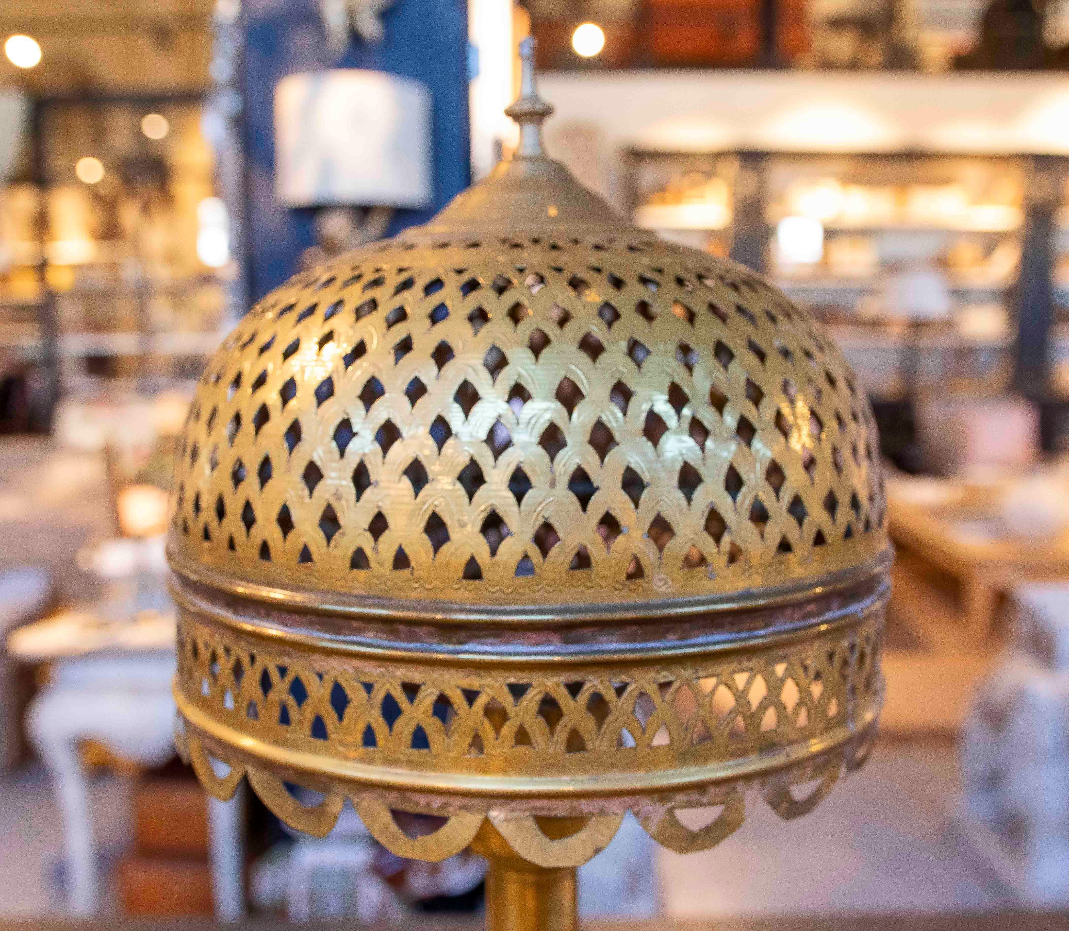 1970s Brass Table Lamp with Openwork Shade 4