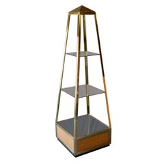 Vitrina 'Curio Obelisco de Mimbre de 1970' de Romeo Rega, Mario Sabot