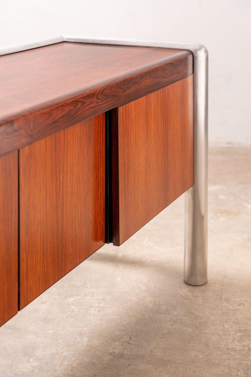 20th Century 1970s Brazilian Rosewood 'Tubo' credenza designed by John Mascheroni for Vecta For Sale