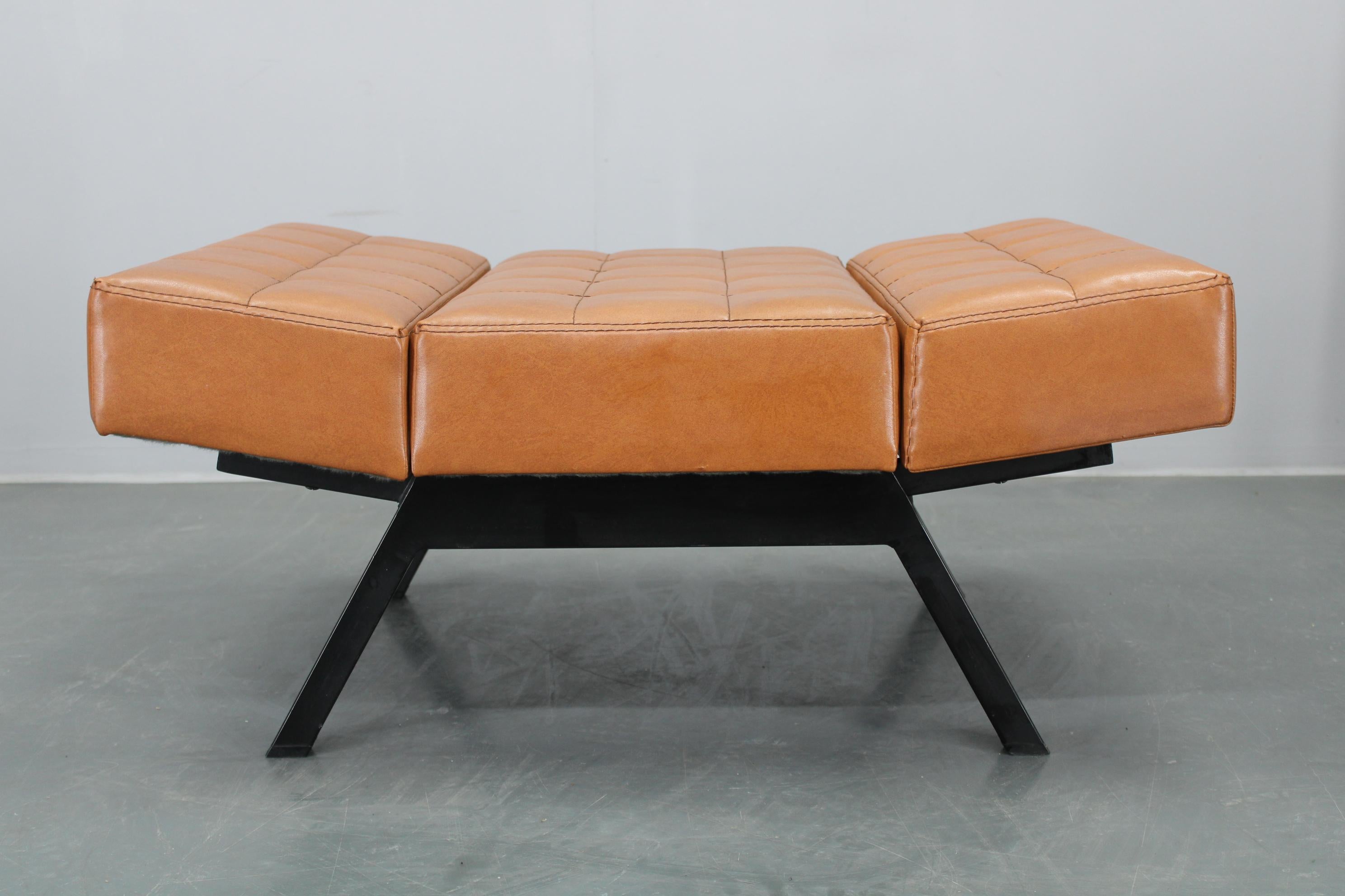 1970s Brevetti IPE Set Of Three RARE Convertible Lounge Chairs, Italy For Sale 10