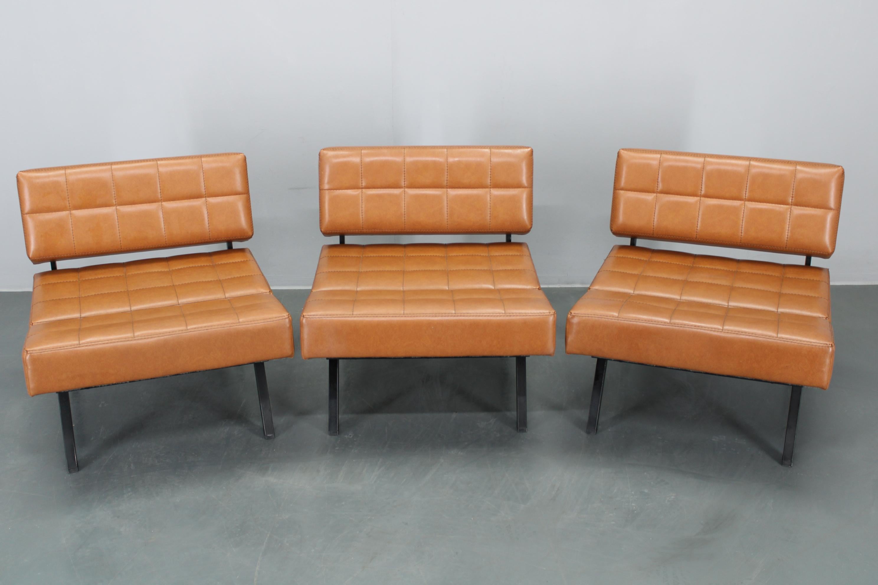 Mid-Century Modern 1970s Brevetti IPE Set Of Three RARE Convertible Lounge Chairs, Italy For Sale