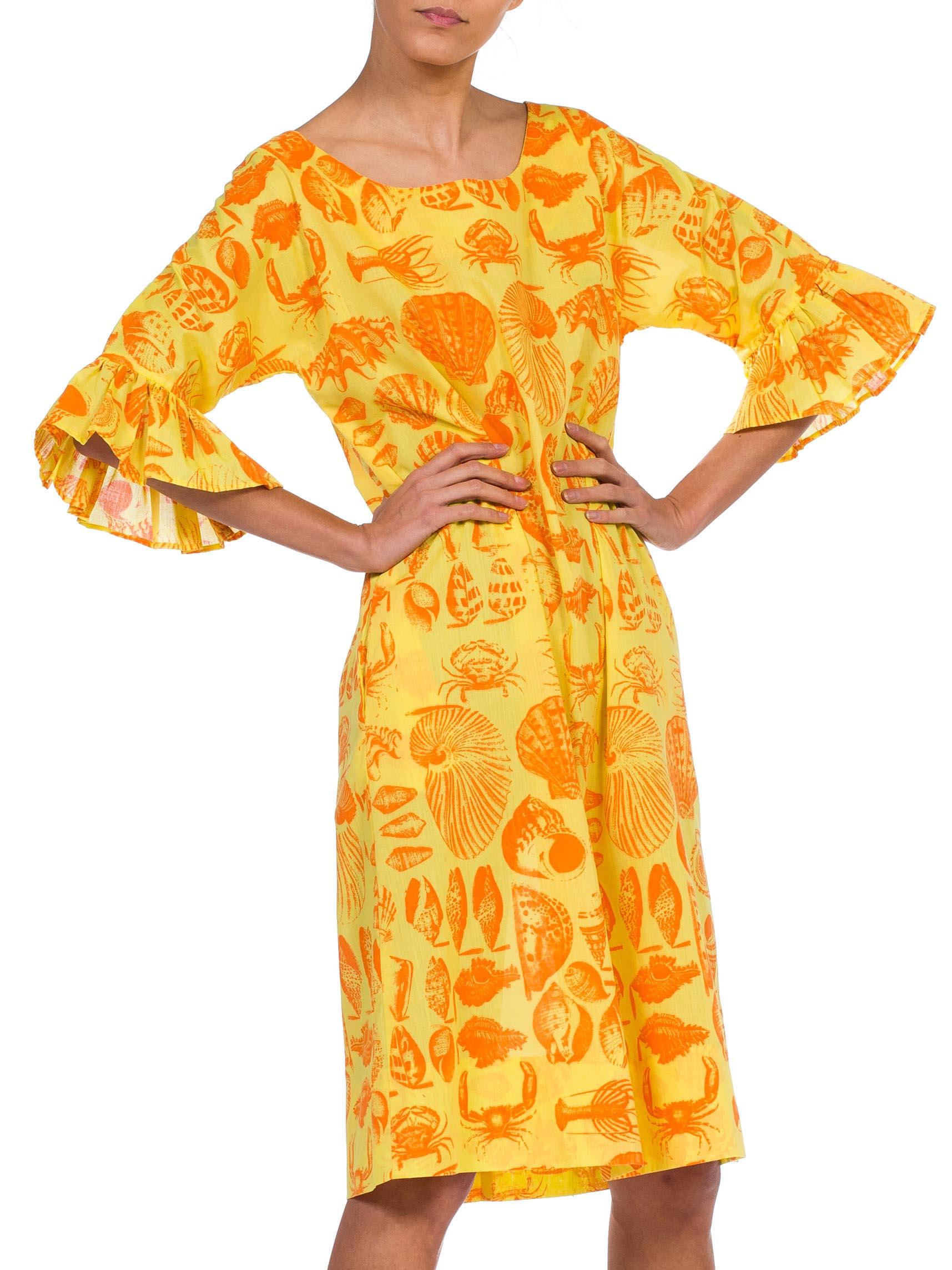 1970S Yellow & Orange Cotton Blend Bright Seaside Seashell Print Dress In Excellent Condition In New York, NY
