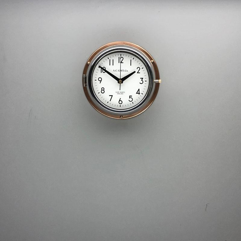 AC GMT Co., britannique, bronze et chrome, années 1970 Horloge murale industrielle avec cadran blanc en vente 8