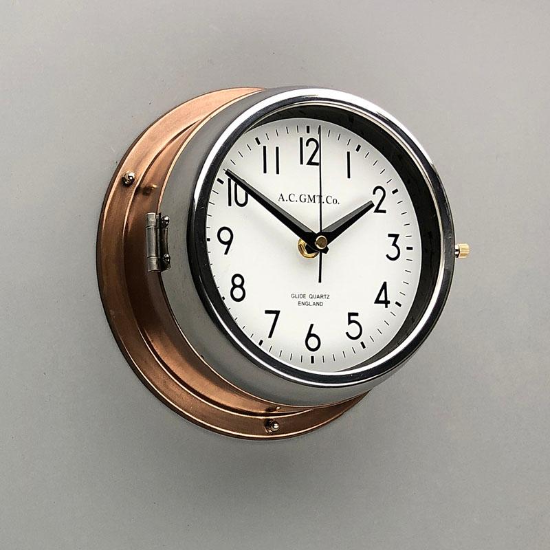 Fin du 20e siècle AC GMT Co., britannique, bronze et chrome, années 1970 Horloge murale industrielle avec cadran blanc en vente