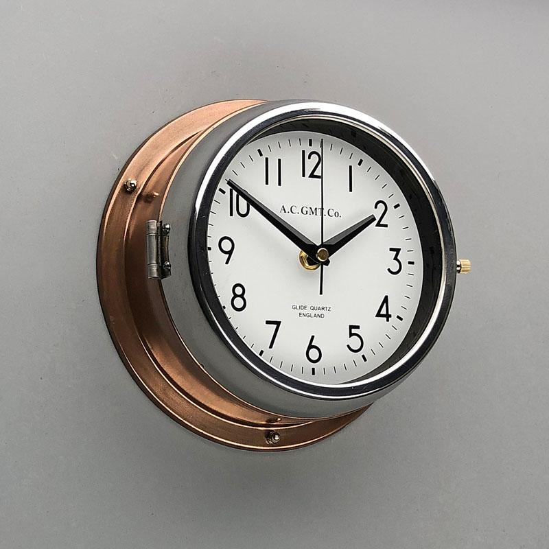 AC GMT Co., britannique, bronze et chrome, années 1970 Horloge murale industrielle avec cadran blanc en vente 1