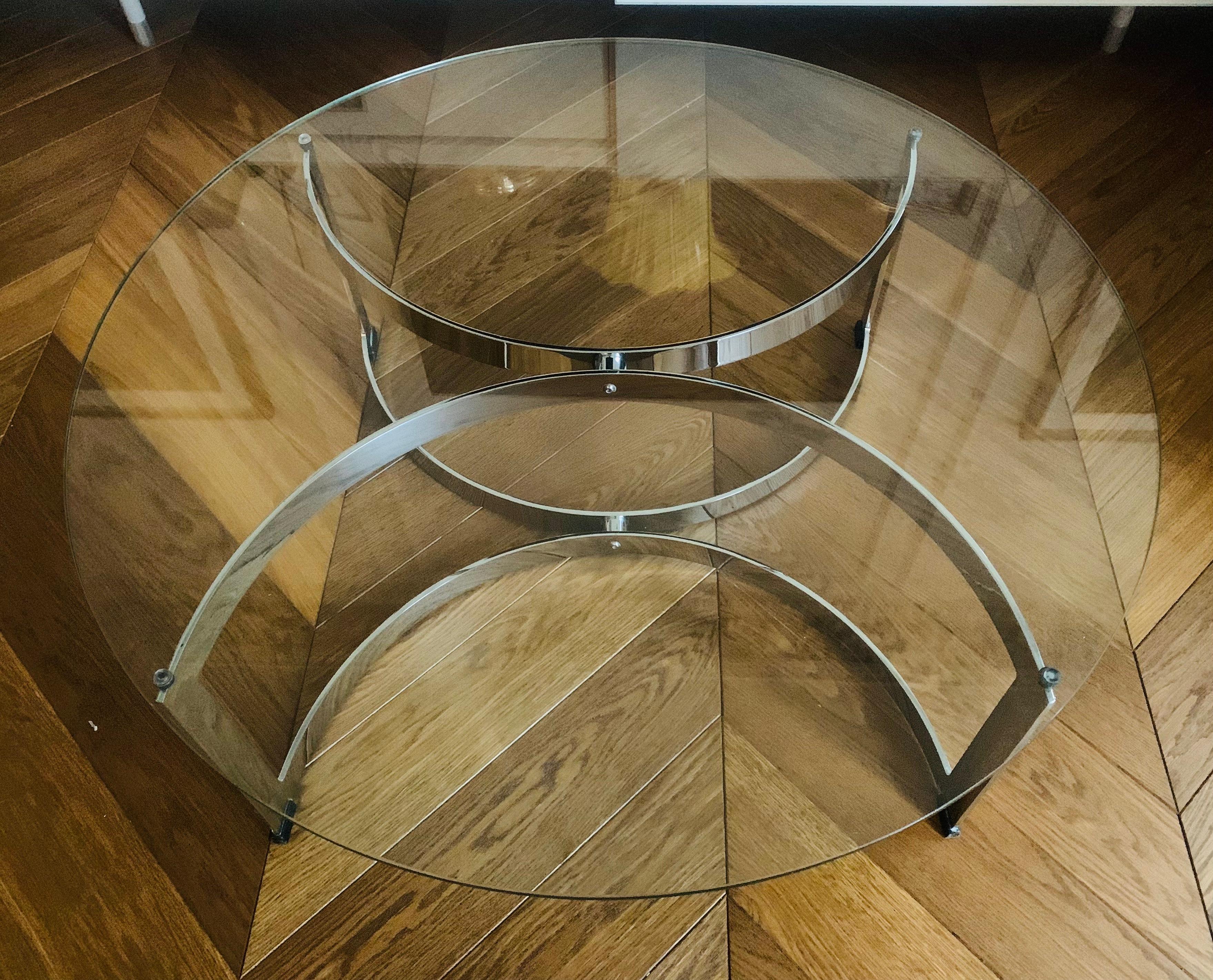 1970s British Made Merrow Associates Round Glass & Chromed Metal Coffee Table In Good Condition In London, England