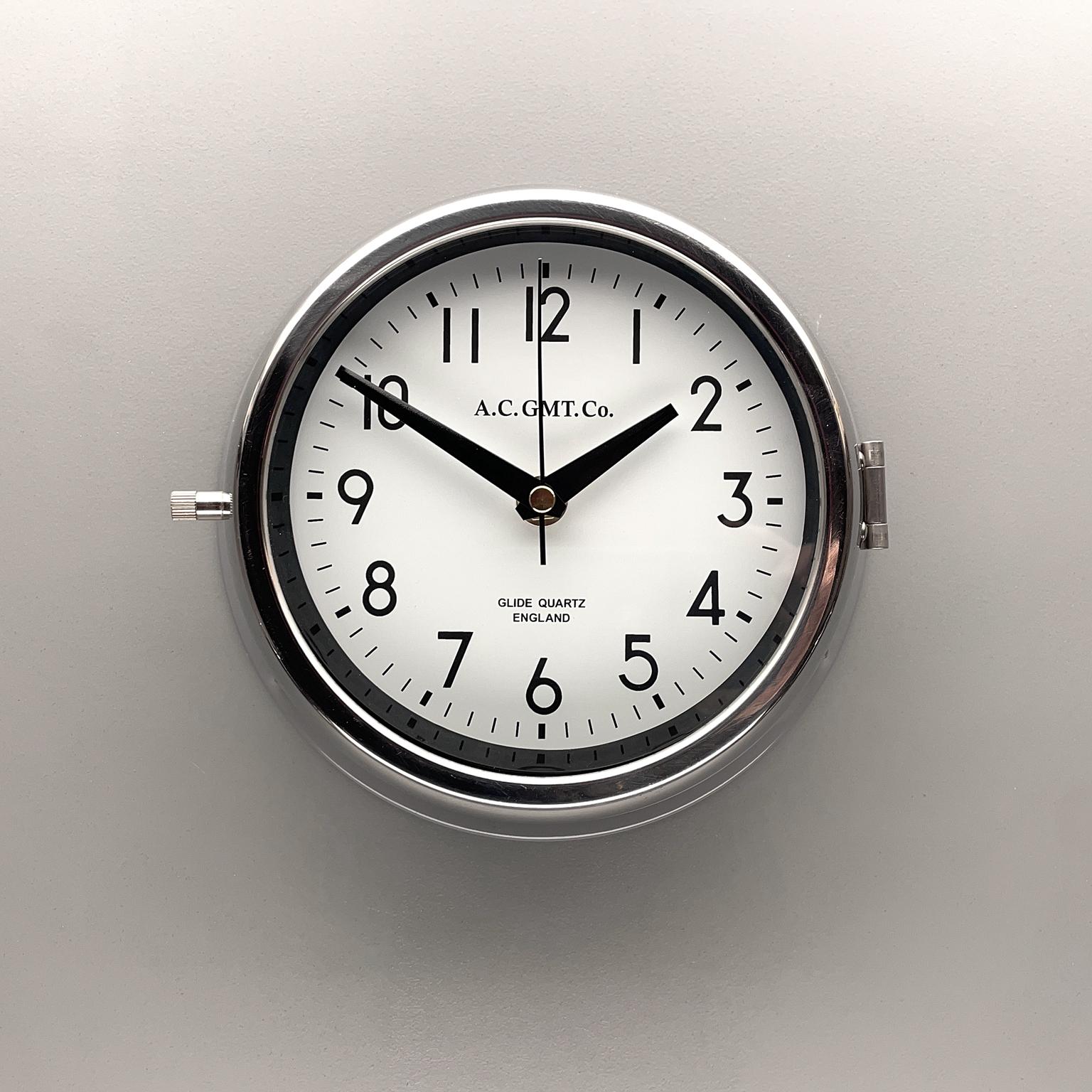 1970's British Ultimate Gray /Monochrome AC GMT Co. Classic Quartz Wall Clock For Sale 2