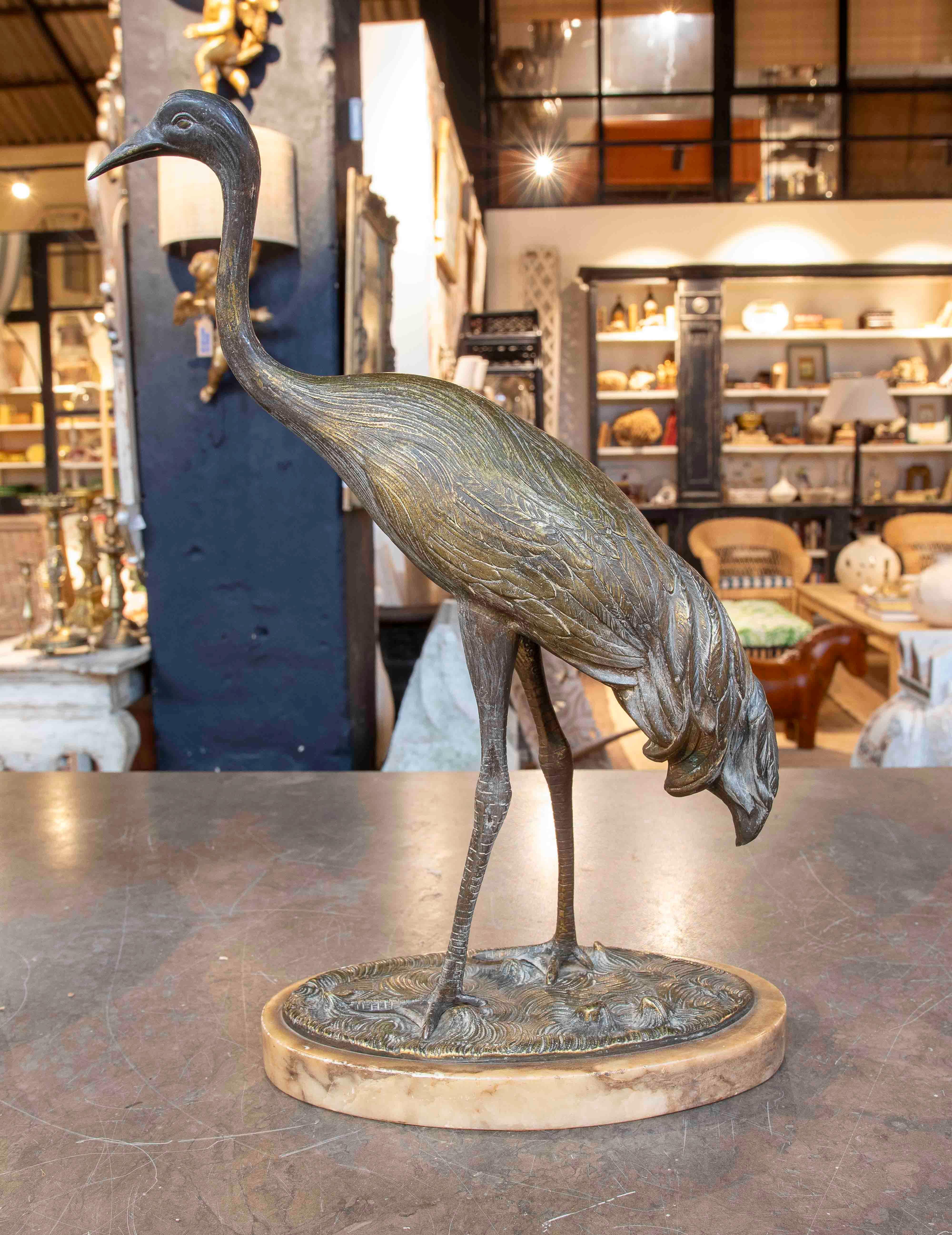 Sculpture de Crane en bronze des années 1970 sur un socle en marbre Bon état - En vente à Marbella, ES
