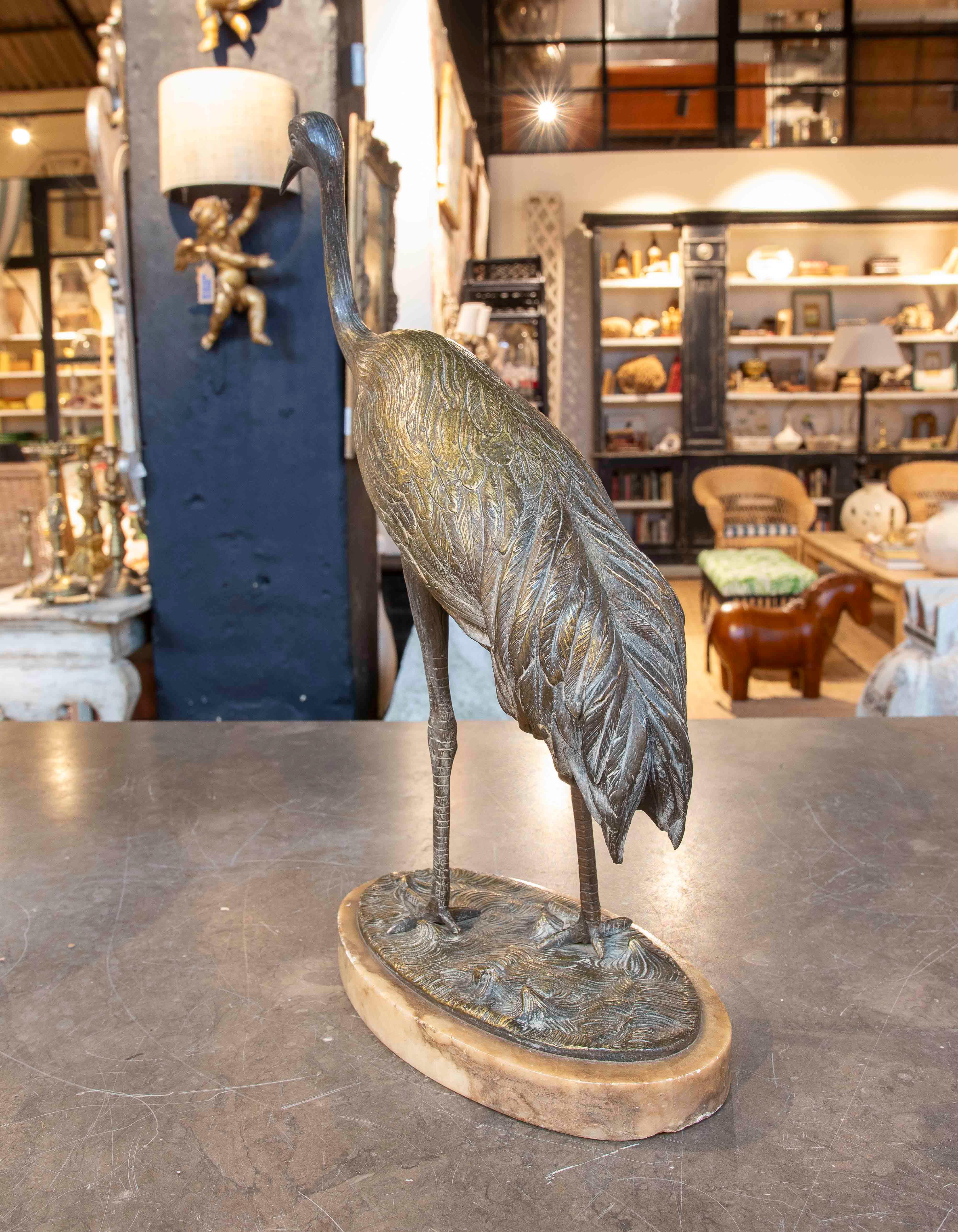 20ième siècle Sculpture de Crane en bronze des années 1970 sur un socle en marbre en vente
