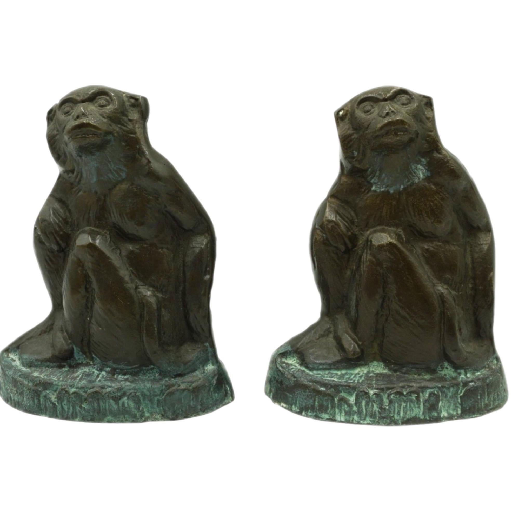 Regency Paire de serre-livres singe en bronze des années 1970 en vente