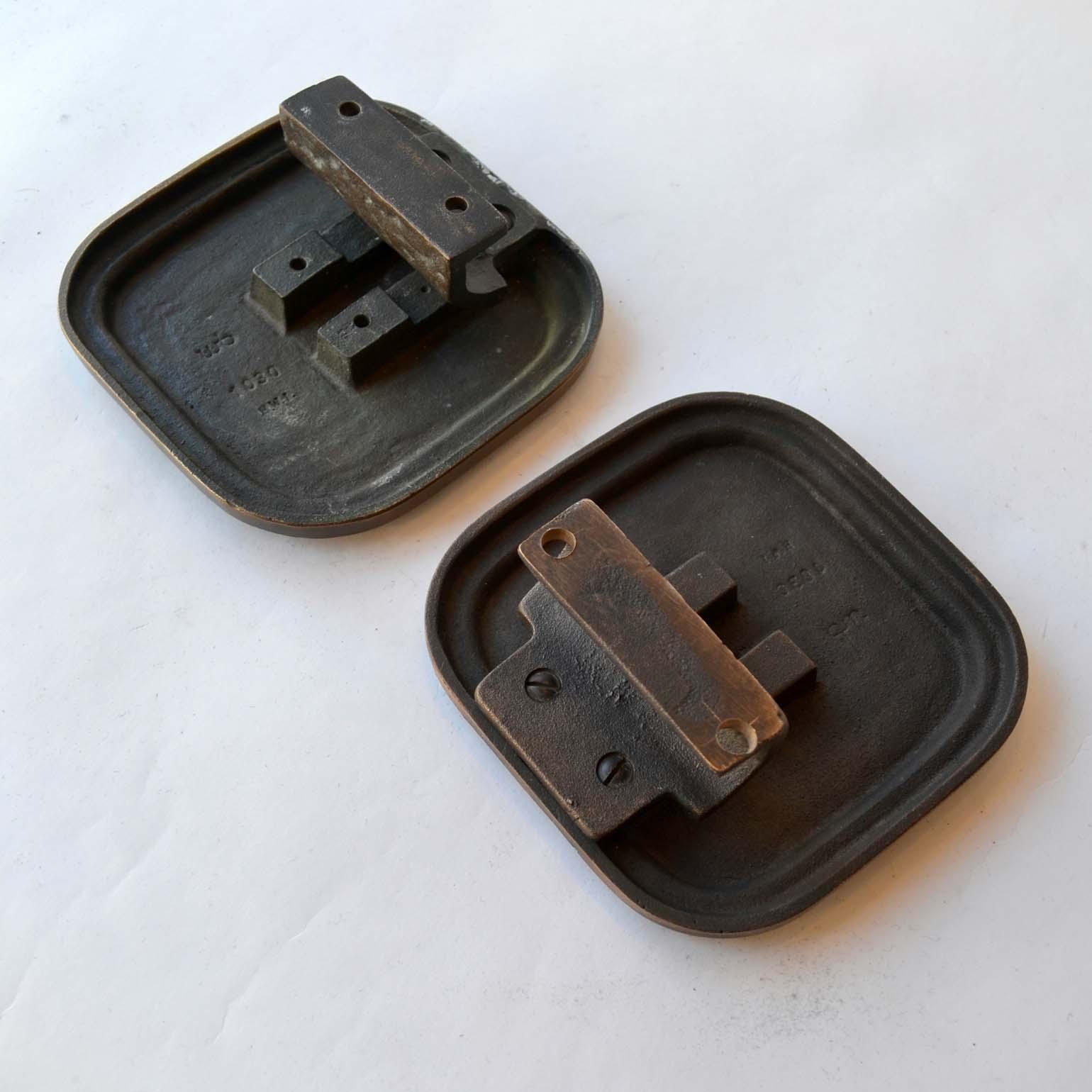 1970s Bronze Pair of Square Push and Pull Door Handles with Rounded Corners In Good Condition In London, GB