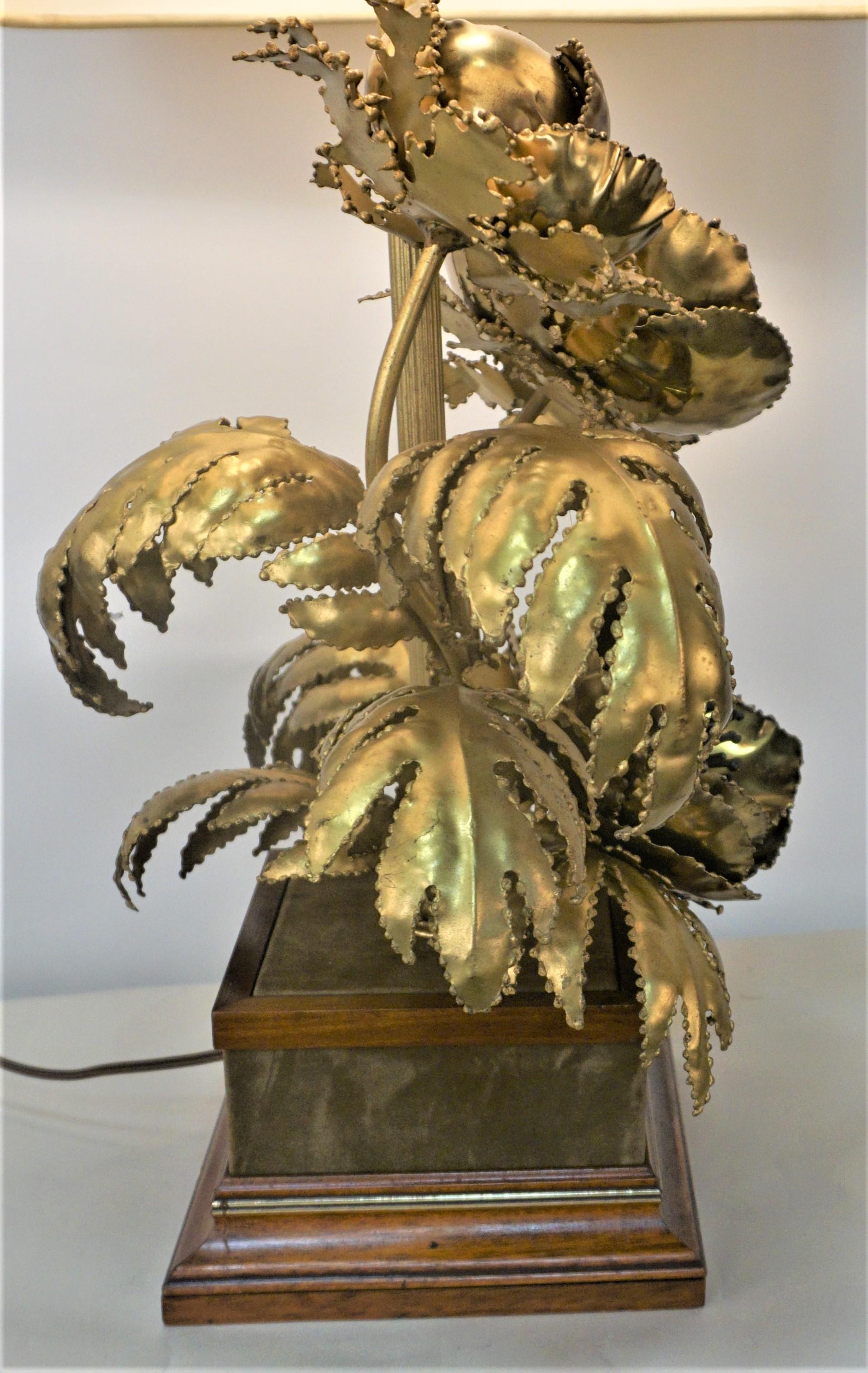 Skulpturale Bronze-Tischlampe aus den 1970er Jahren (Französisch) im Angebot