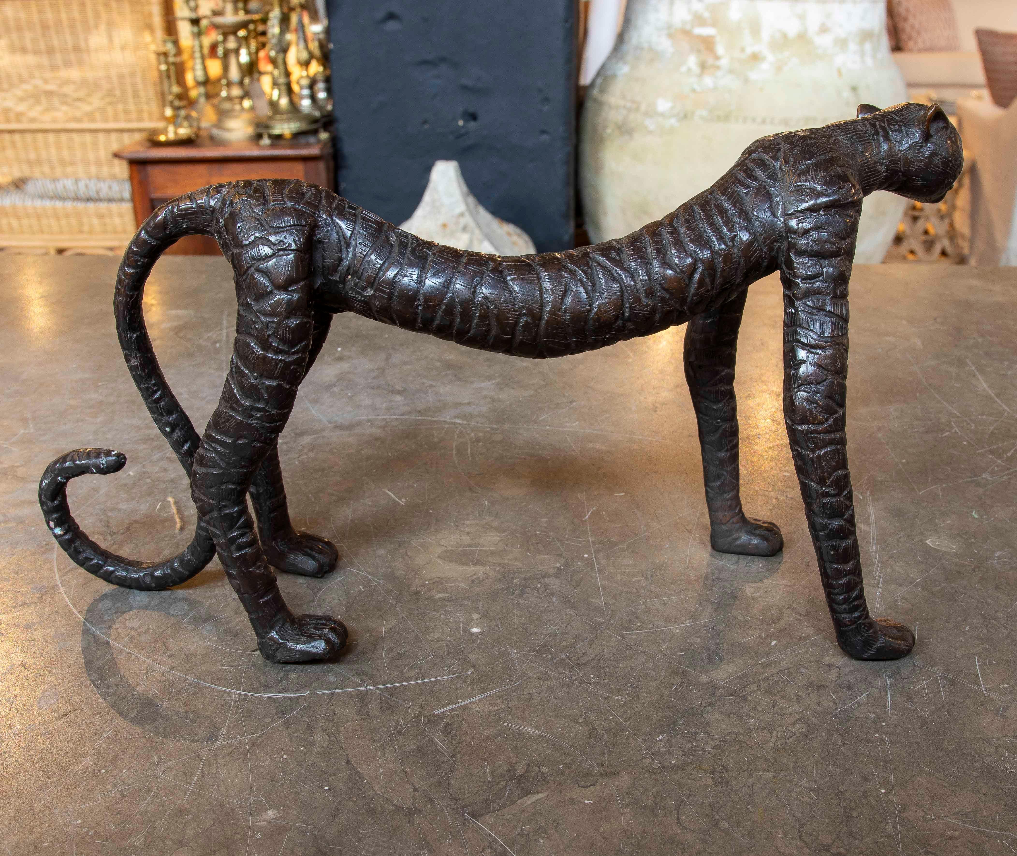 1970s Bronze Tiger Sculpture with Brown Finish For Sale 2