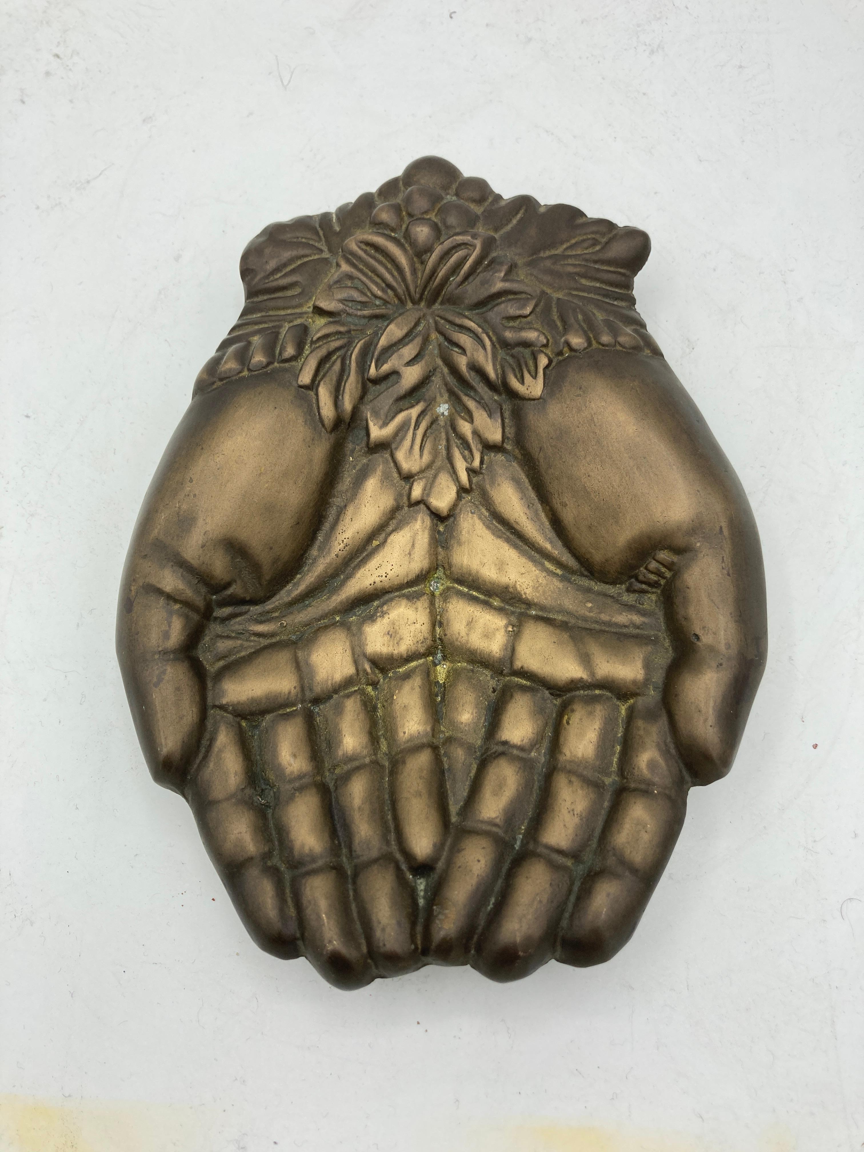 Européen Vide poche en bronze des années 1970 en vente