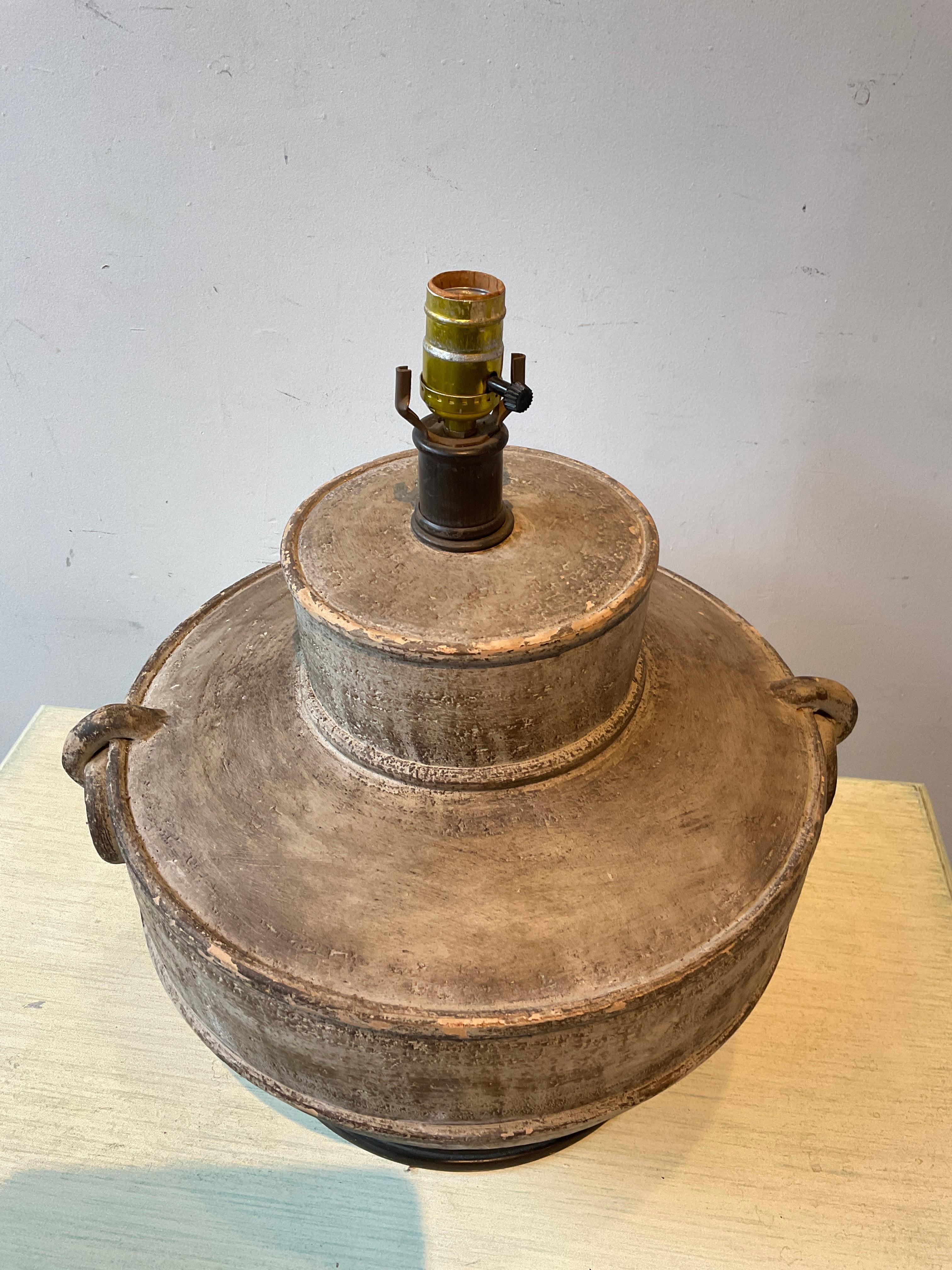 1970s Brown  Ceramic Vessel Lamp On Wood Base For Sale 2