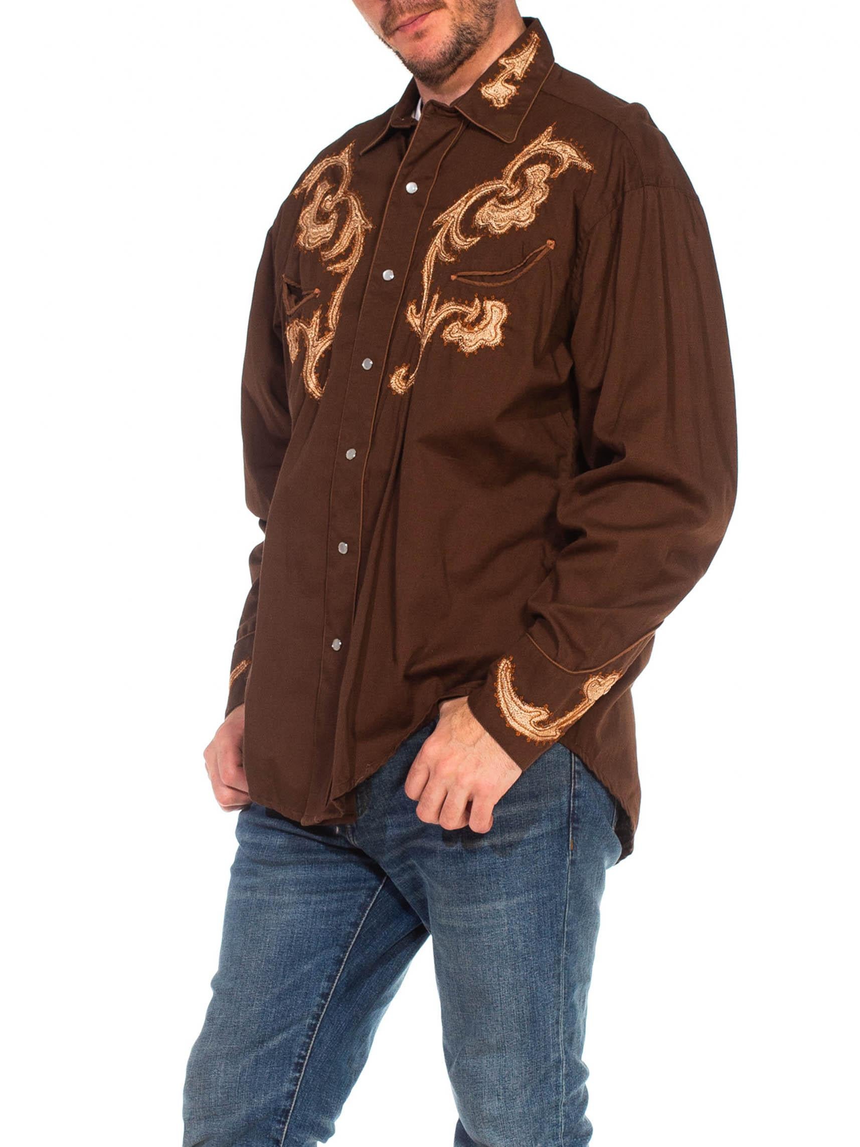 1970S Brown Cotton Embroidered Long Sleeve Men's Western Shirt In Excellent Condition For Sale In New York, NY