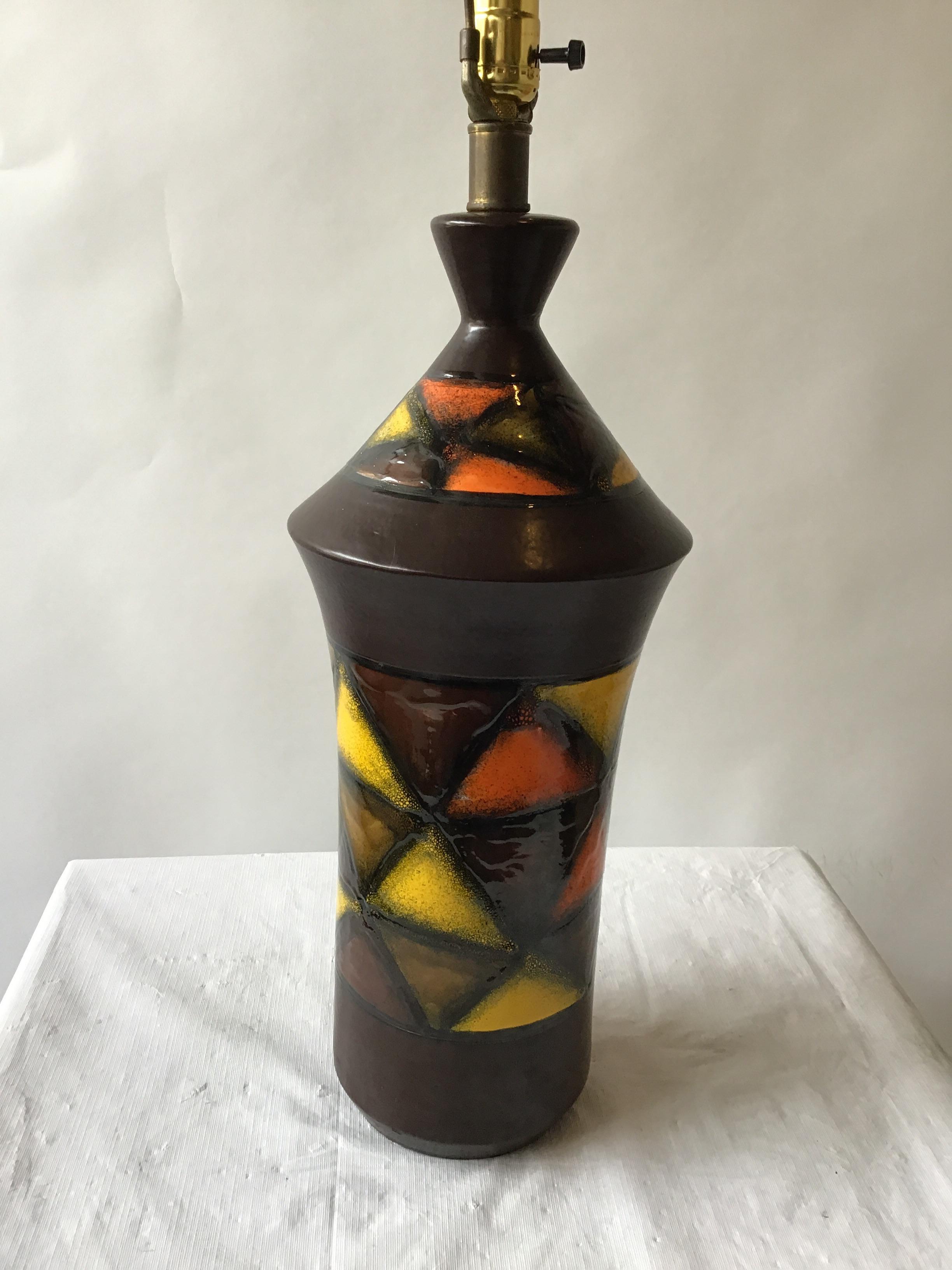 1970s Brown Italian Ceramic Table Lamp In Good Condition For Sale In Tarrytown, NY