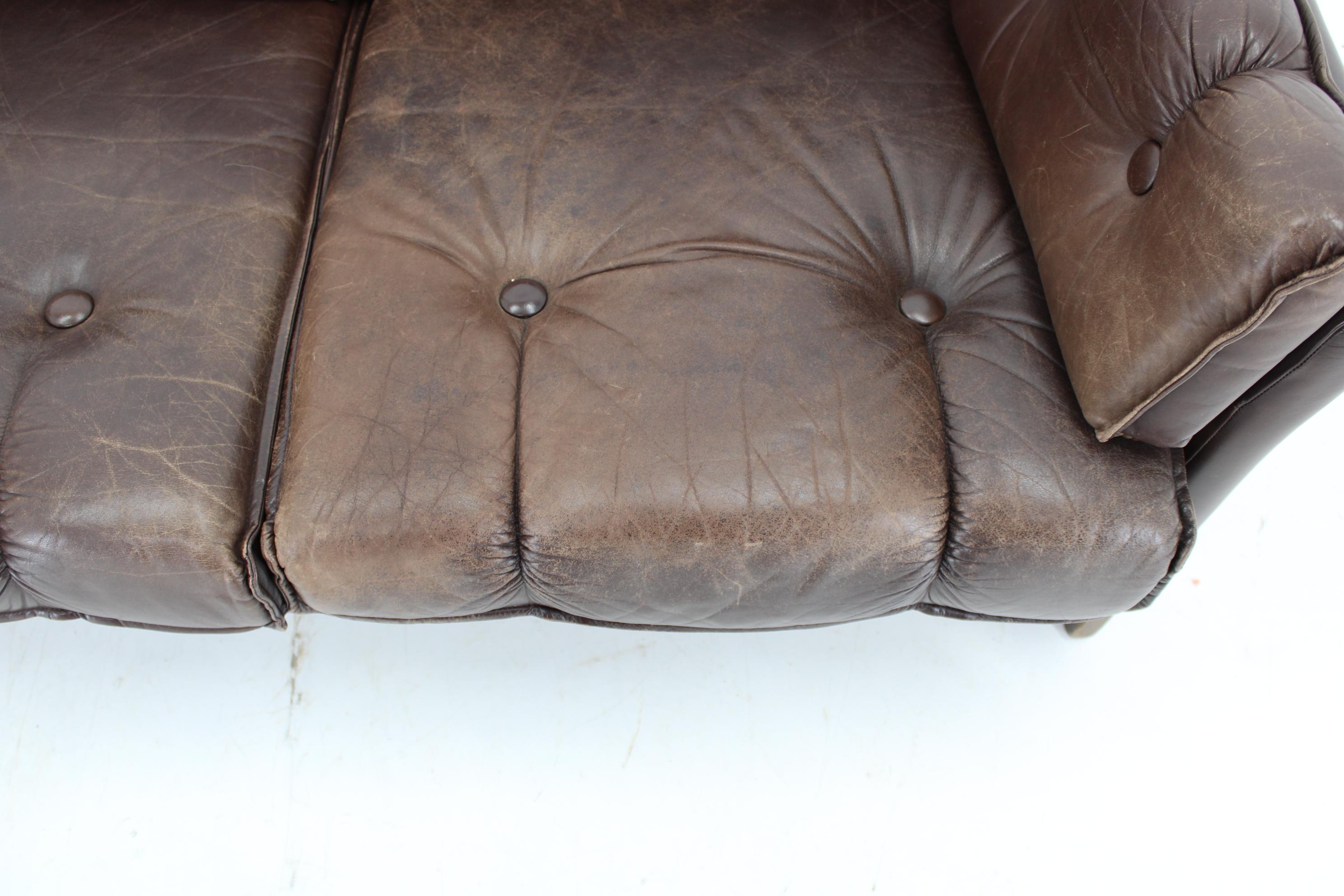 1970s Brown Leather 2-Seater Sofa, Denmark For Sale 4