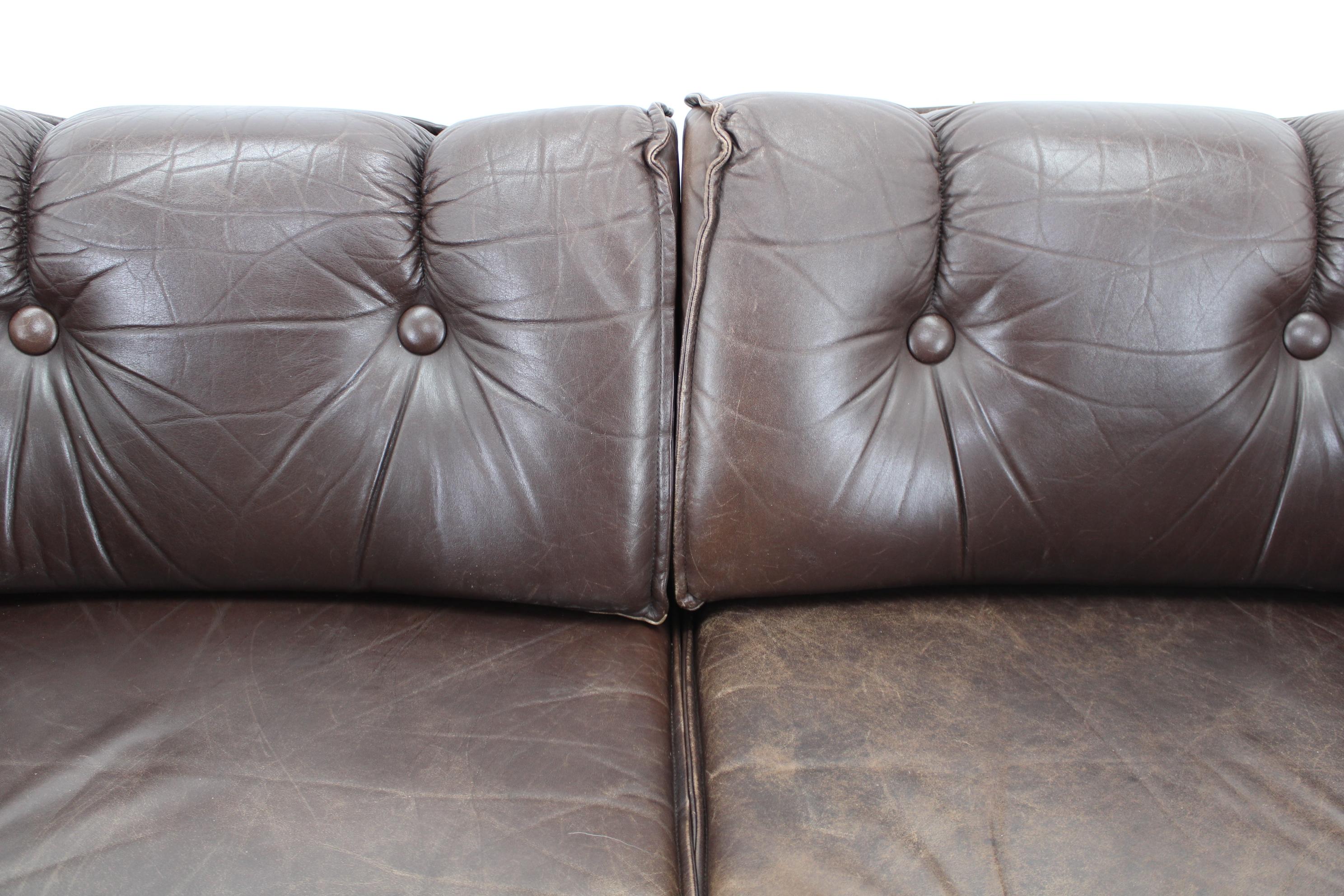 1970s Brown Leather 2-Seater Sofa, Denmark For Sale 6