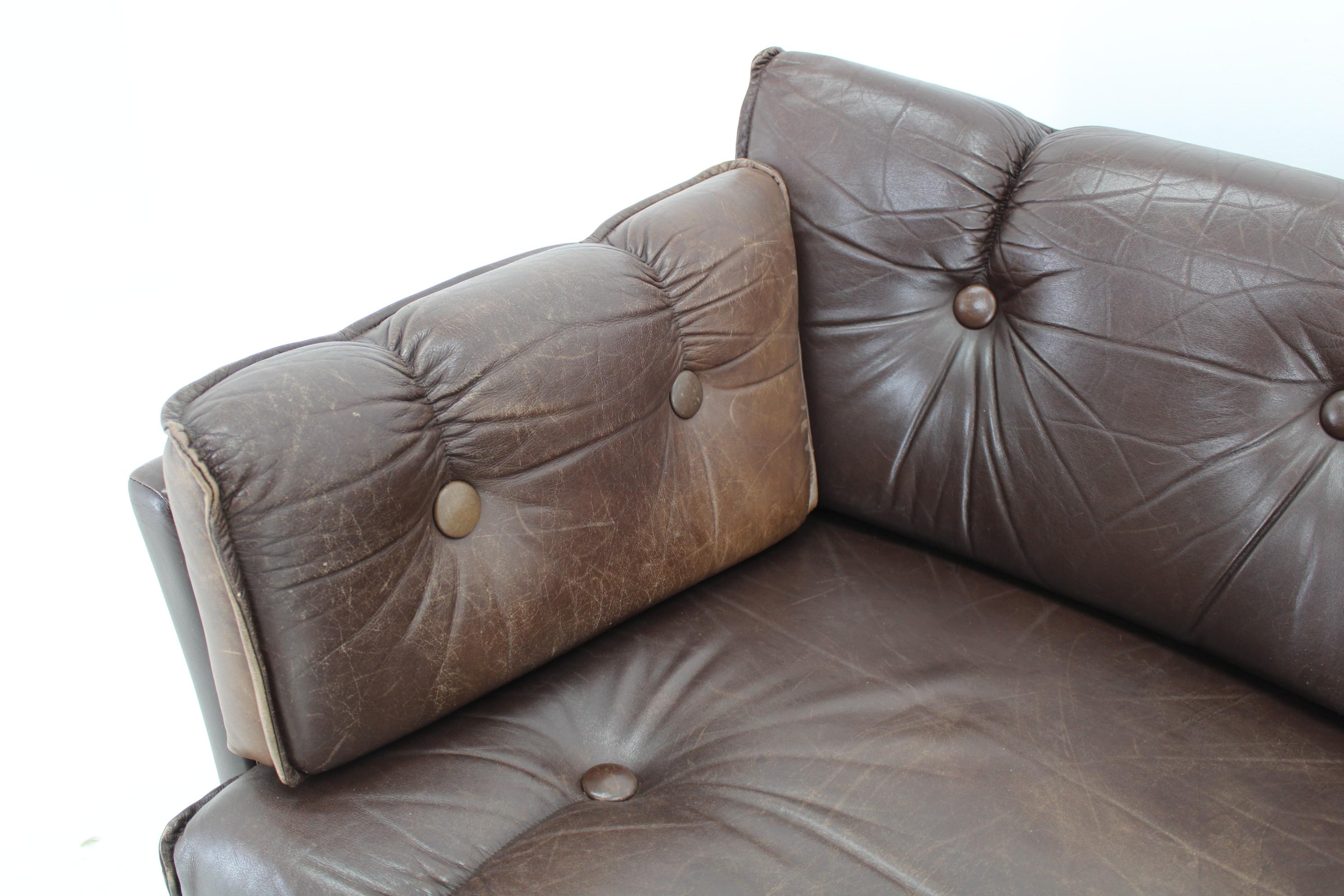1970s Brown Leather 2-Seater Sofa, Denmark For Sale 7