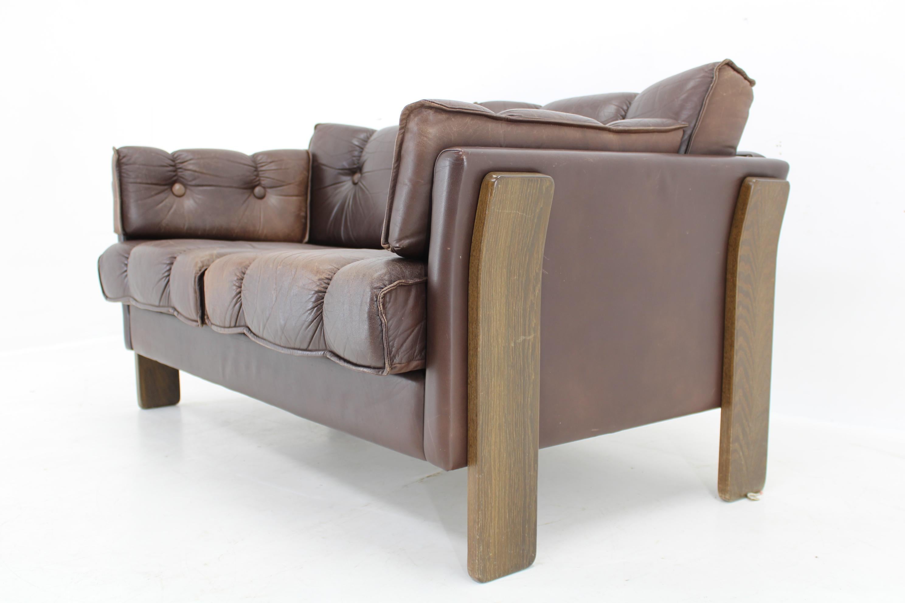 Mid-Century Modern 1970s Brown Leather 2-Seater Sofa, Denmark For Sale