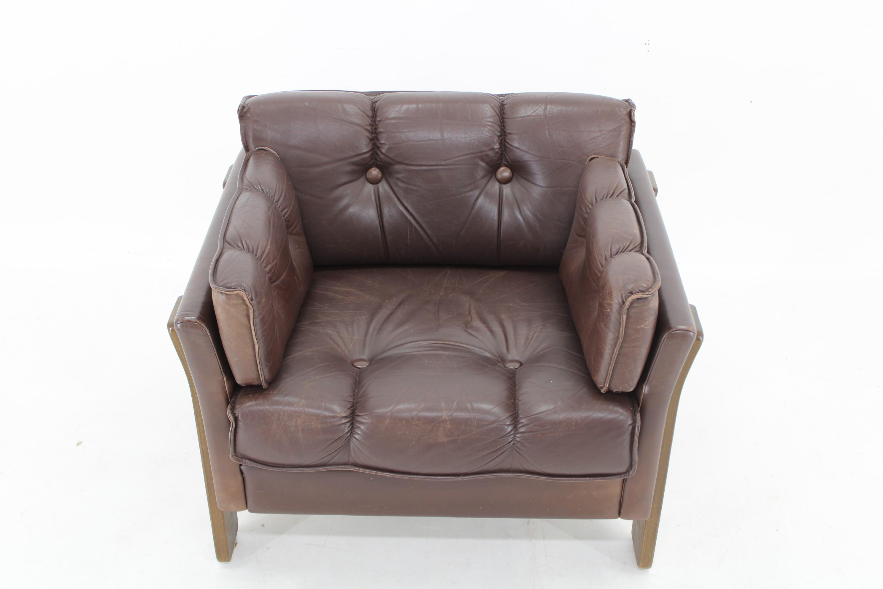 Mid-Century Modern 1970s Brown Leather 3-Seater Sofa, Denmark  For Sale