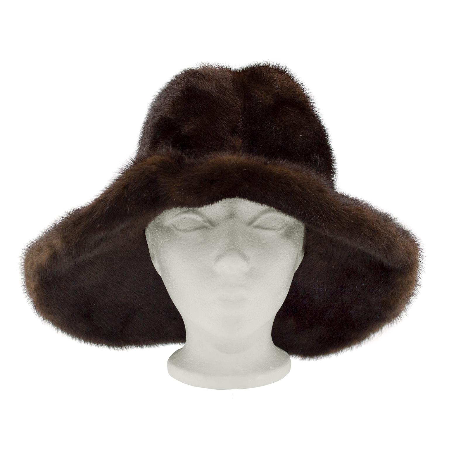 Very chic 1970s brown mink wide brim hat. Excellent vintage condition. Fits average size. Very Boho chic. Brim is pliable can be worn turned up or down.