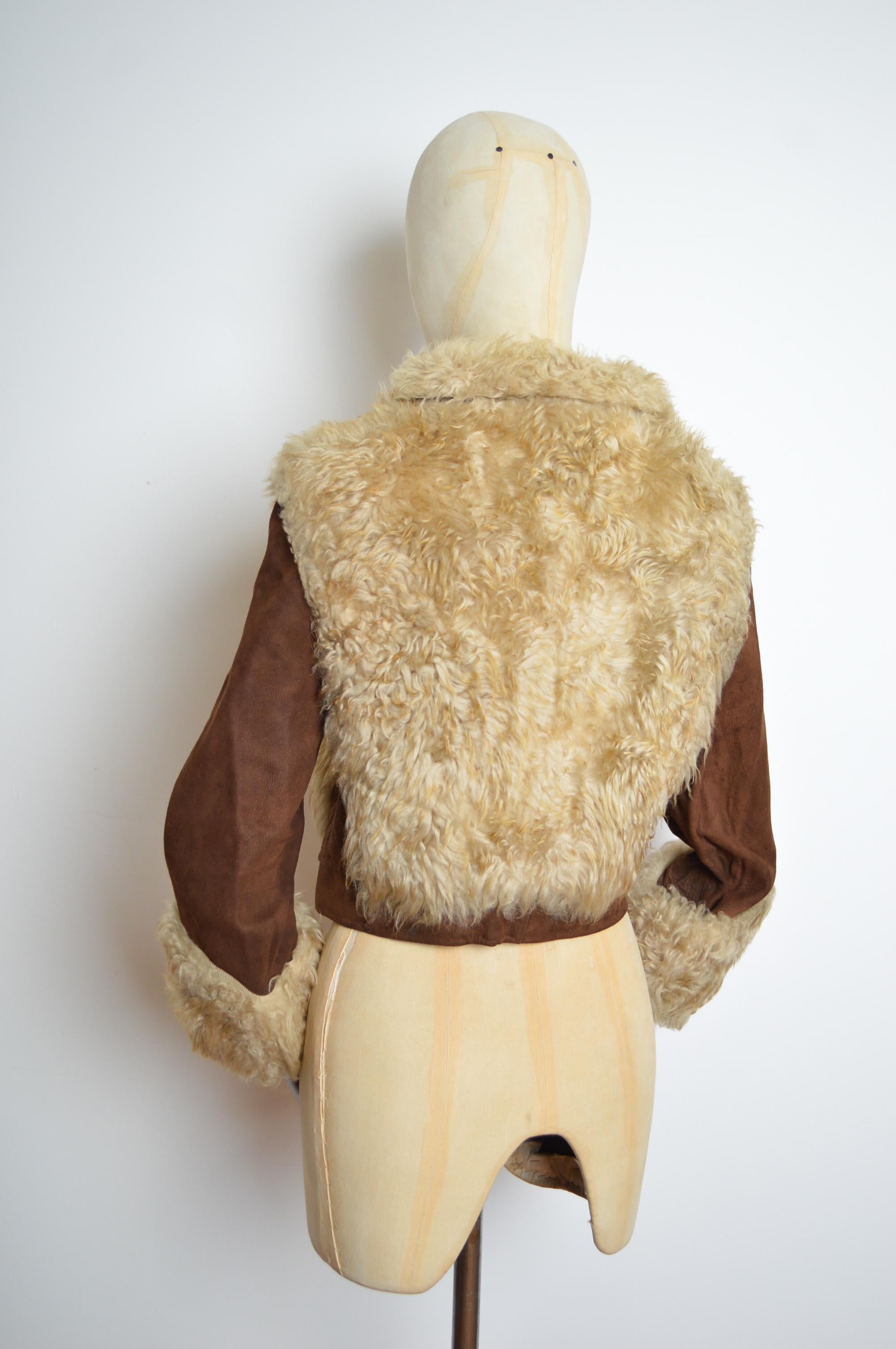 1970s Brown Suede Fluffy Cream Shearling Penny Lane Cropped Sheepskin Jacket For Sale 7