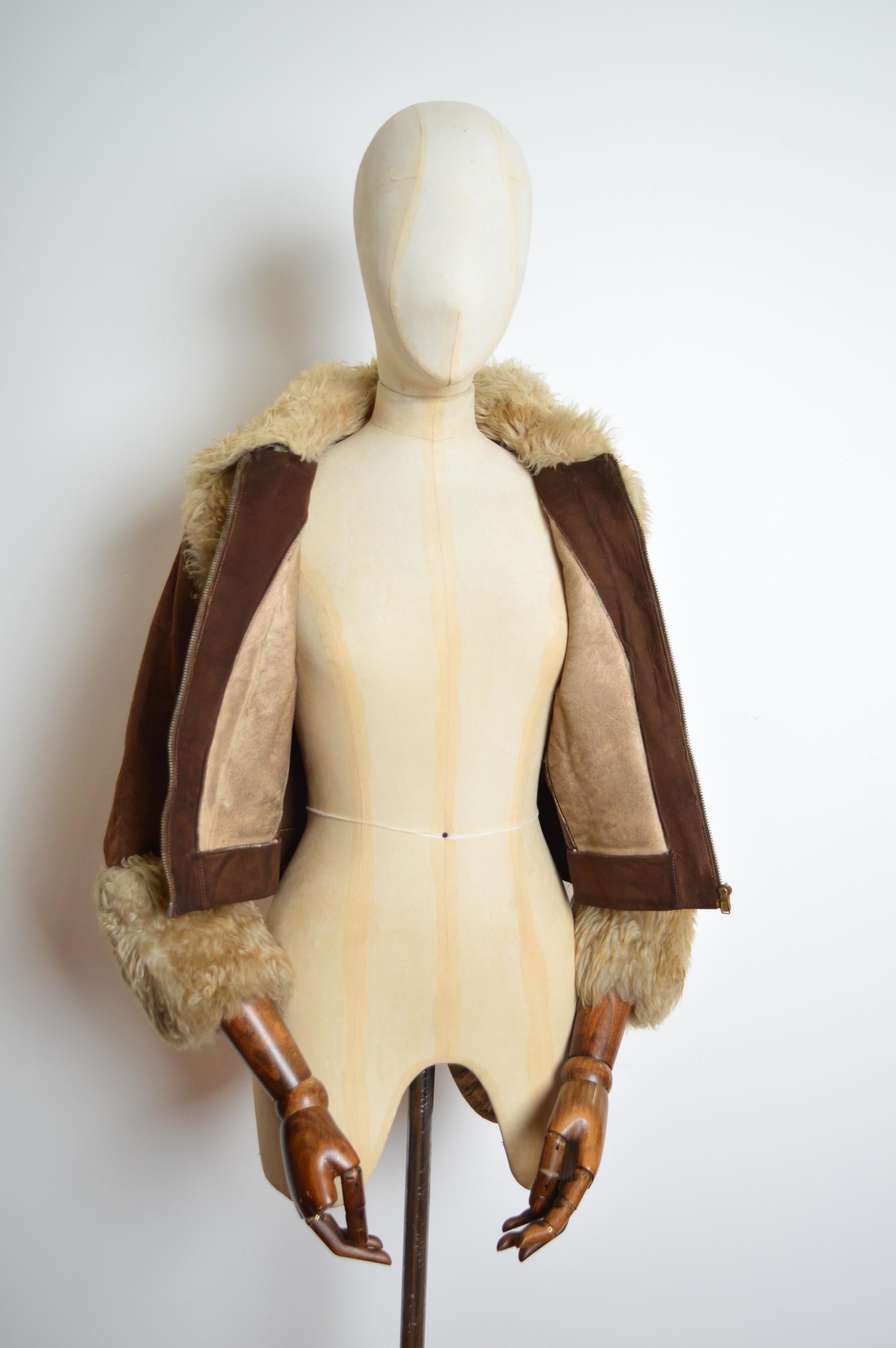 Women's 1970s Brown Suede Fluffy Cream Shearling Penny Lane Cropped Sheepskin Jacket For Sale