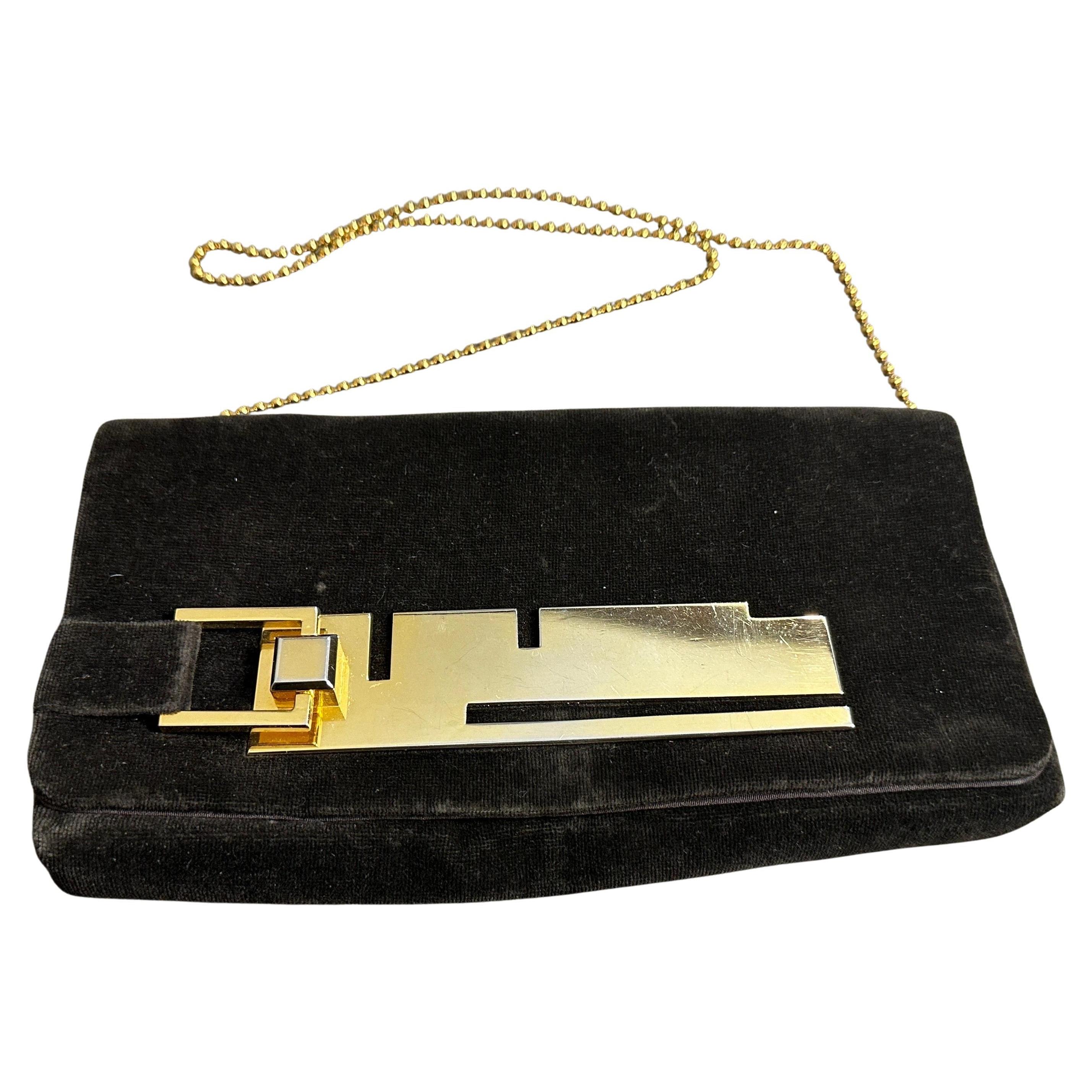 1970er Jahre Braune Abendtasche aus Samt und Messingbeschlägen