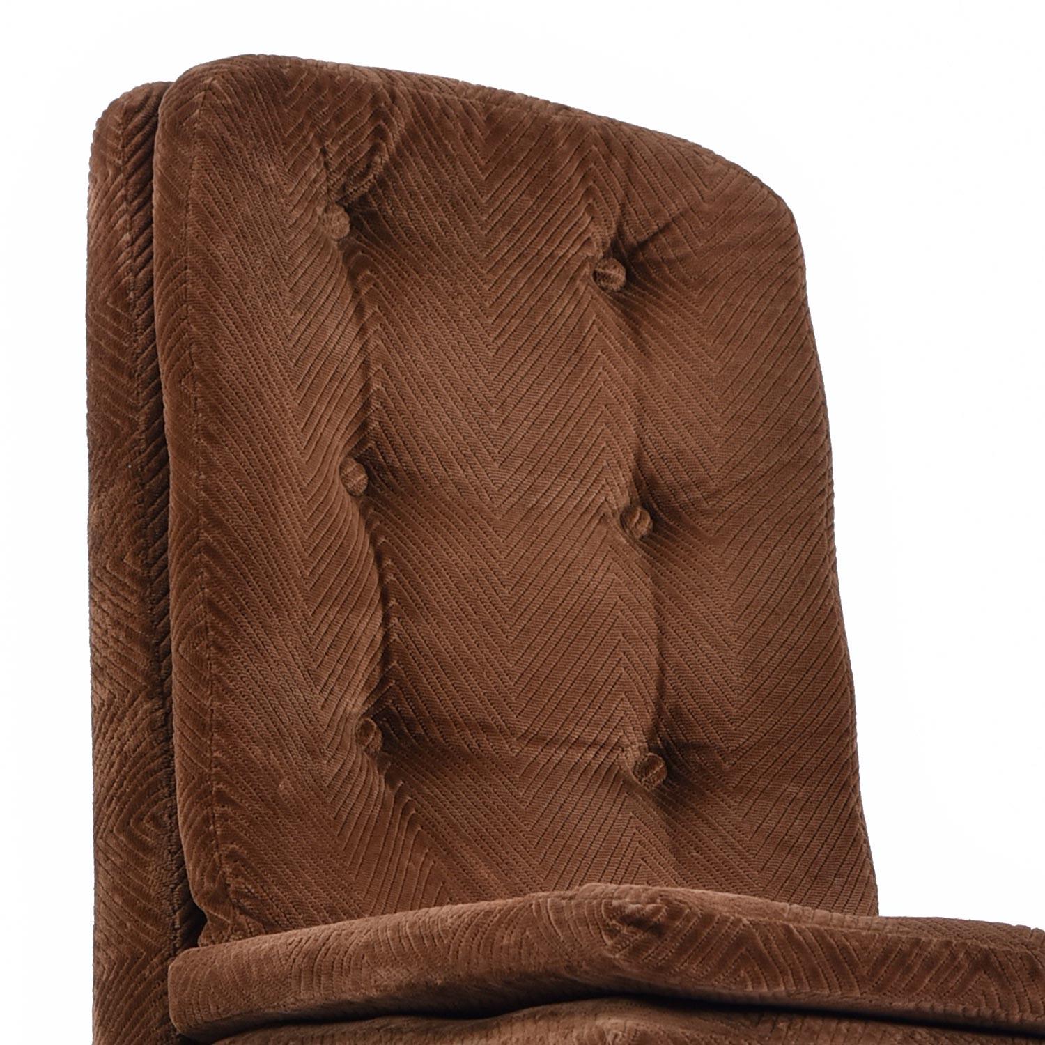 1970er Parsons-Esszimmerstühle mit hoher Rückenlehne aus braunem Samt und getuftetem Chrom im Angebot 1