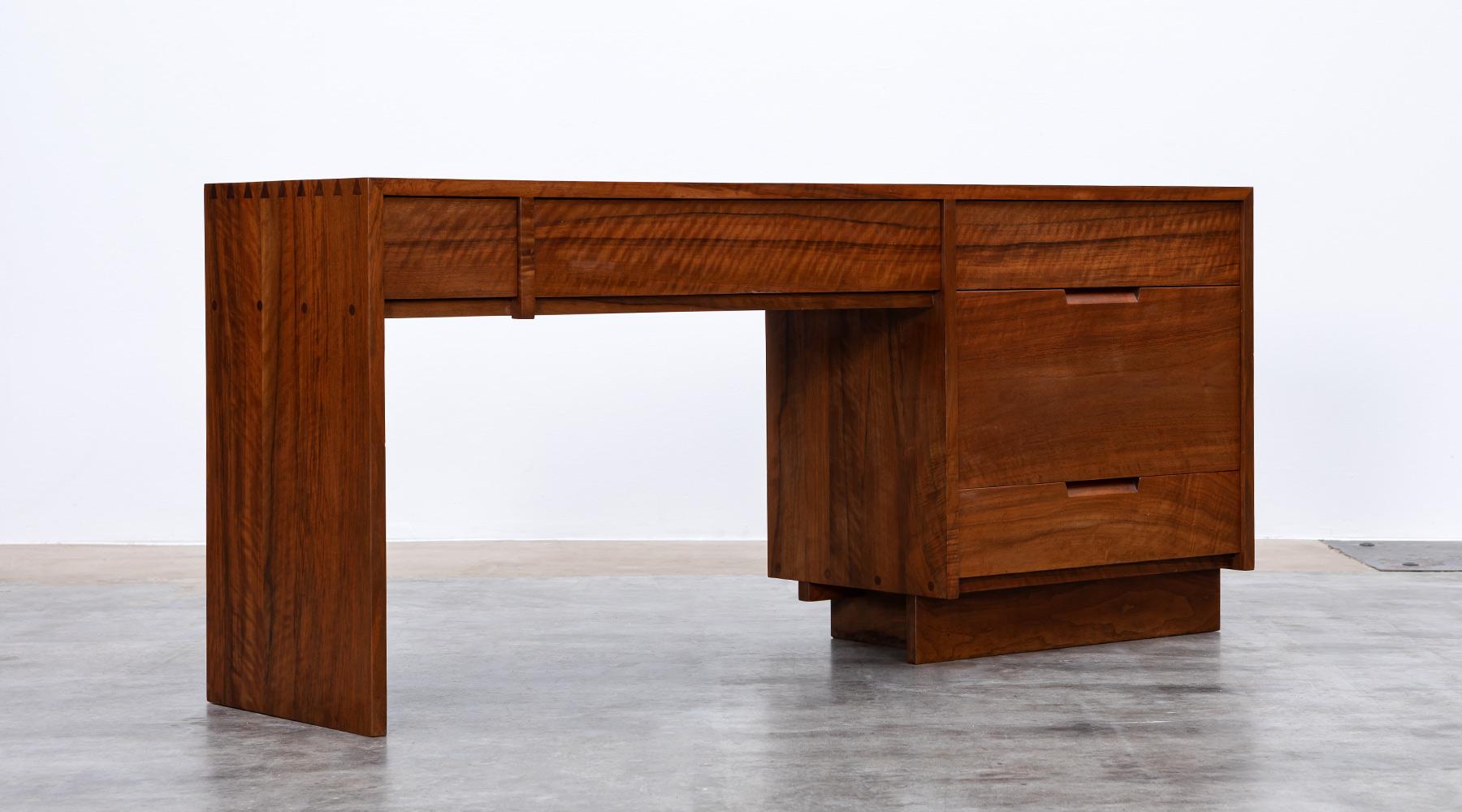 1970s Brown Walnut Desk by George Nakashima 'f' For Sale 7