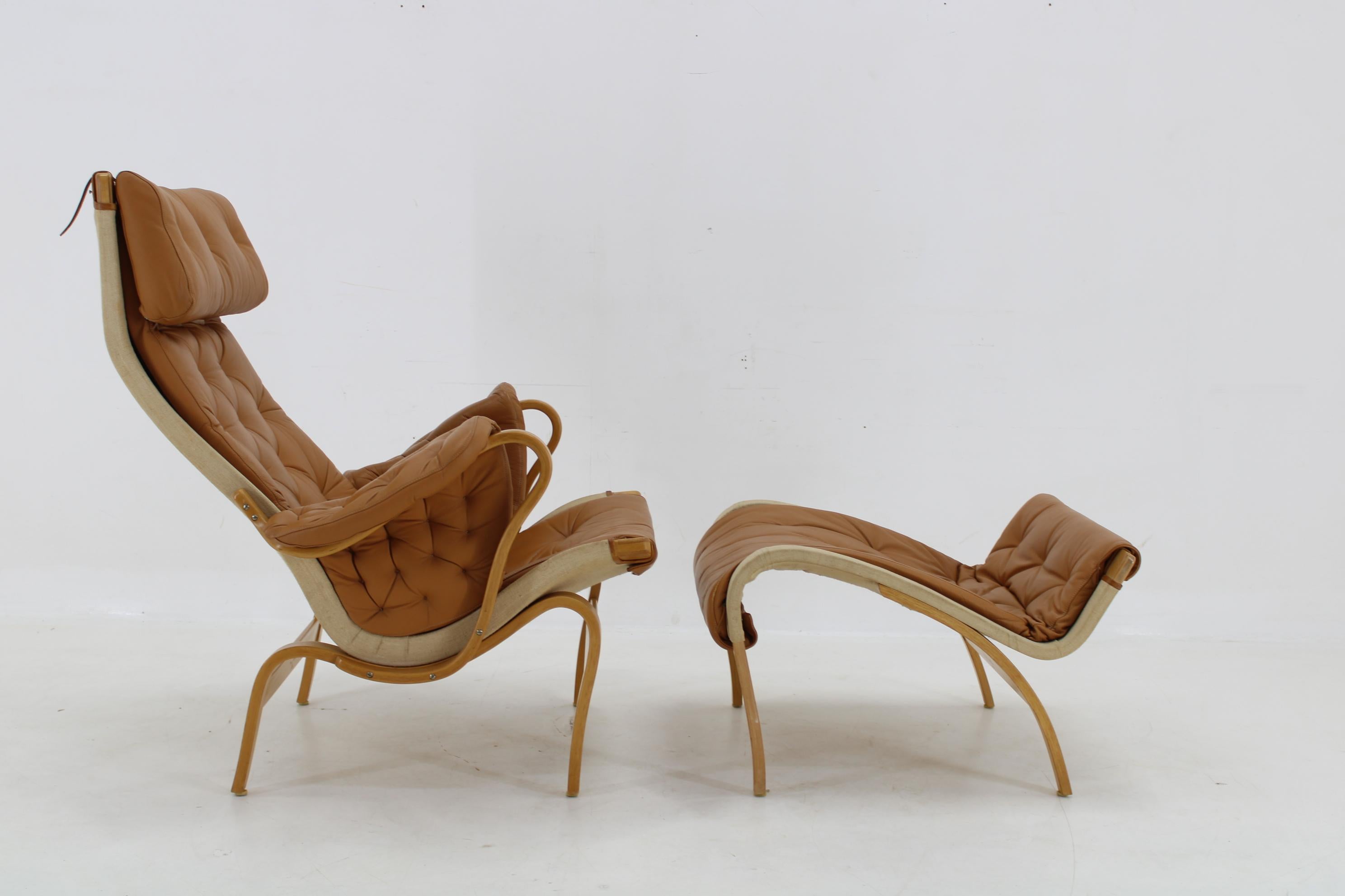 Mid-Century Modern 1970s Bruno Mathsson Pernilla Lounge Chair with Ottoman in Leather for DUX, Swed