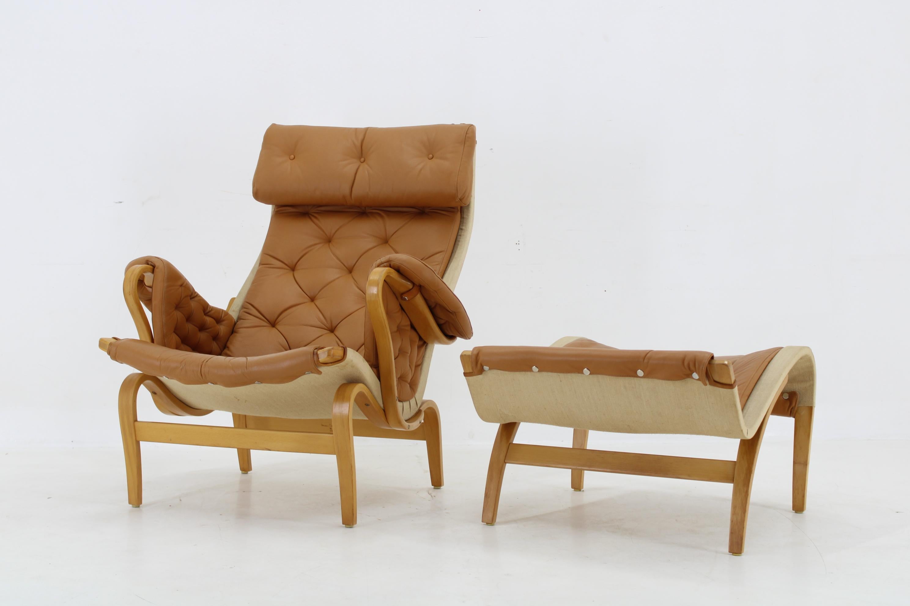 Late 20th Century 1970s Bruno Mathsson Pernilla Lounge Chair with Ottoman in Leather for DUX, Swed