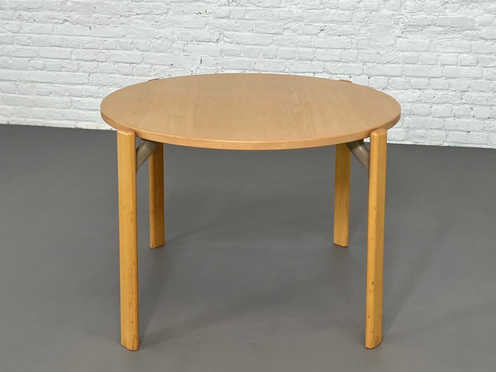 1970s Bruno Rey's Design Dining Set Table and Four Chairs Kusch&Co For Sale 6