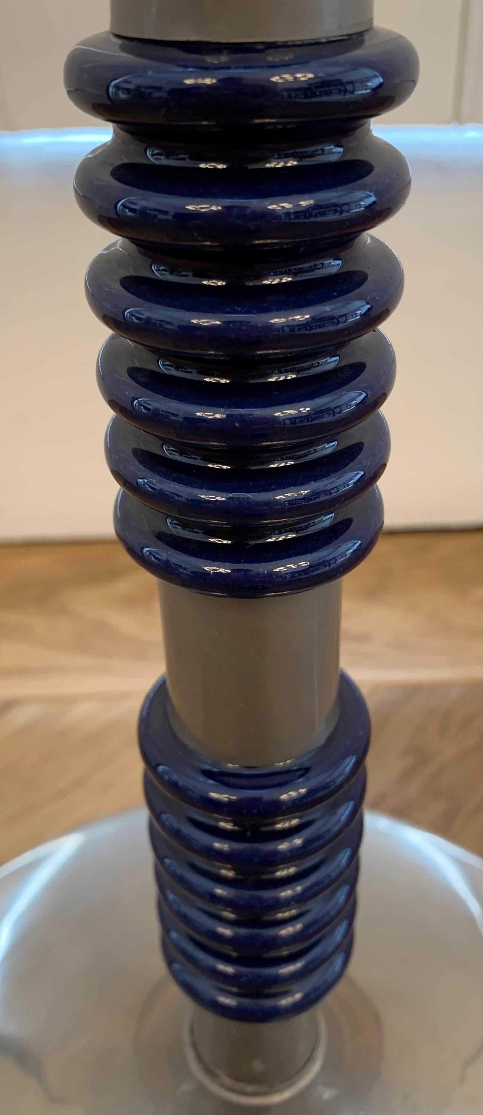 1970er Gebürstetes Chrom und kobaltblaues Glas Stehlampe im Stil von Carl Fagerlund  im Angebot 7