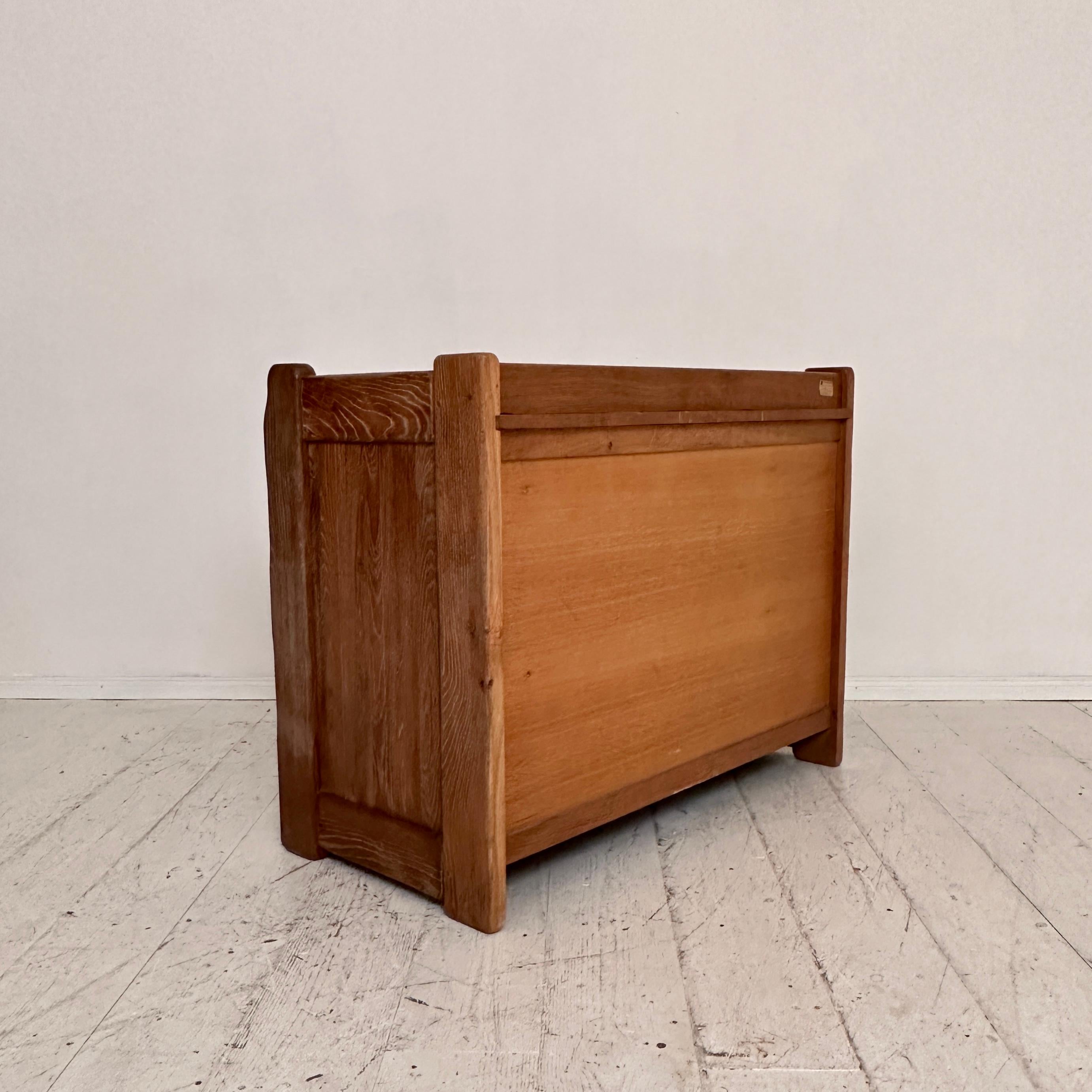 1970s Brutalist Chest of Drawers in Solid Washed Oak by de Puydt, around 1974 For Sale 8