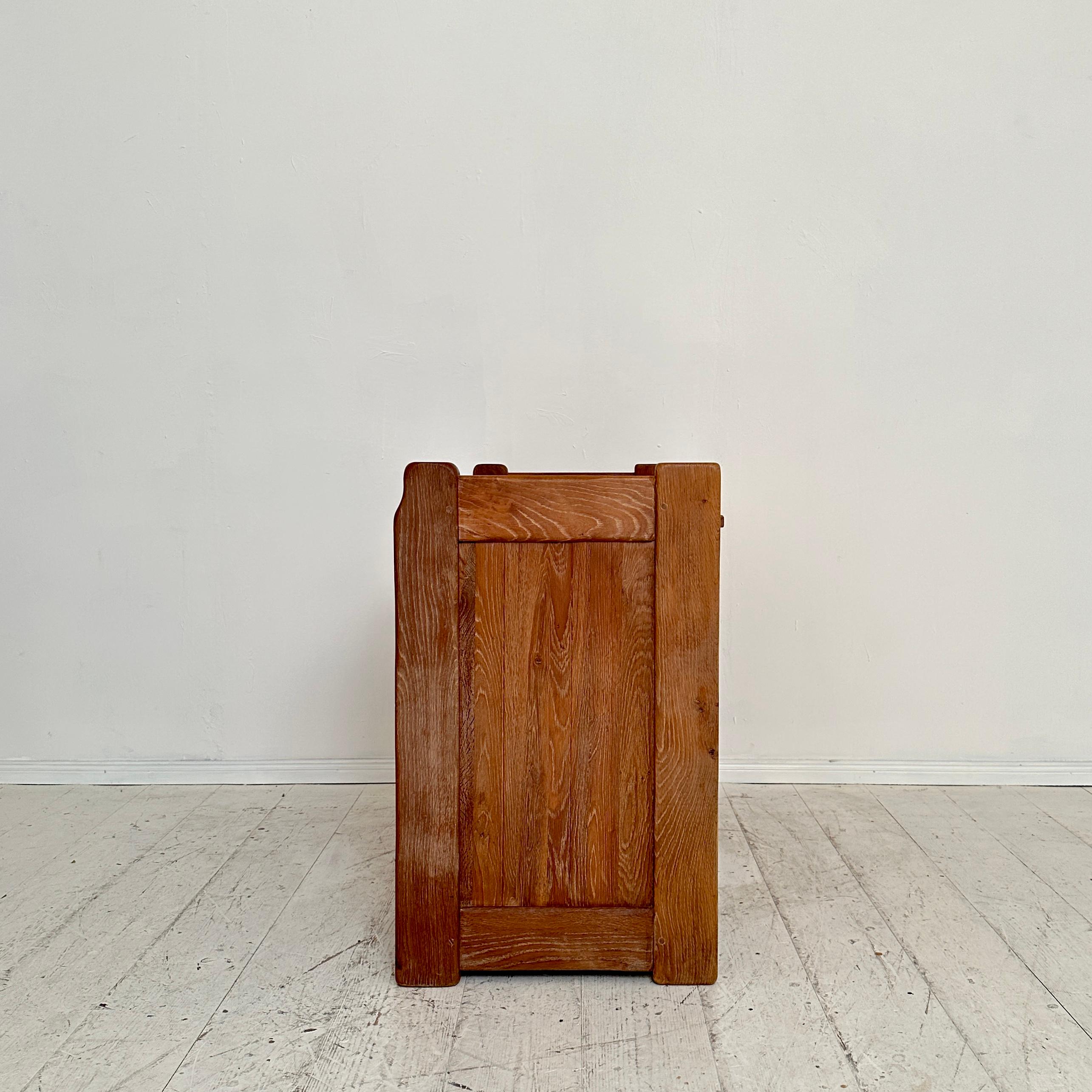 1970s Brutalist Chest of Drawers in Solid Washed Oak by de Puydt, around 1974 For Sale 9