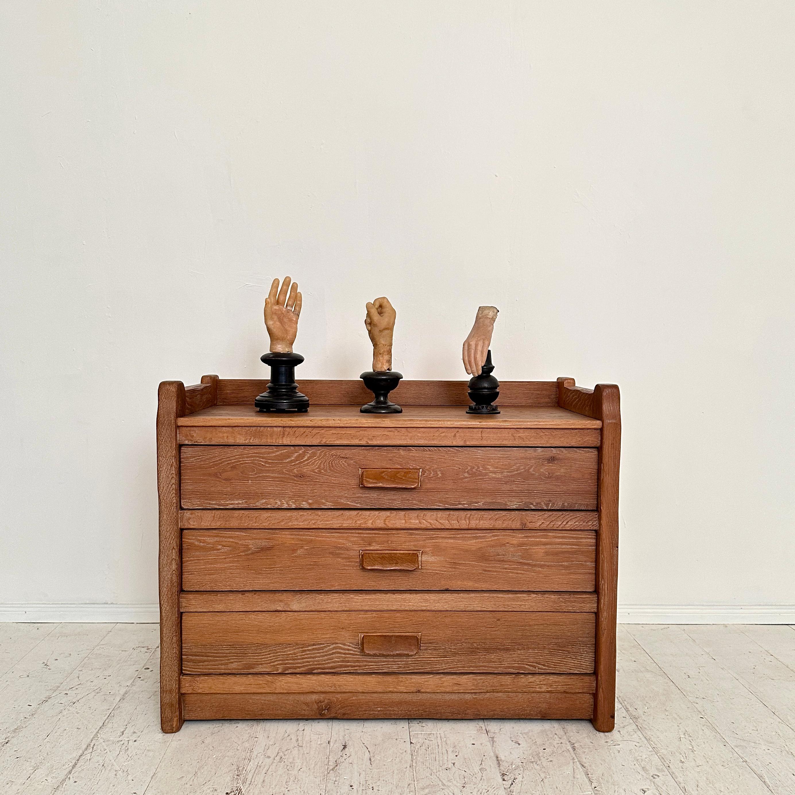 1970s Brutalist Chest of Drawers in Solid Washed Oak by de Puydt, around 1974 For Sale 12